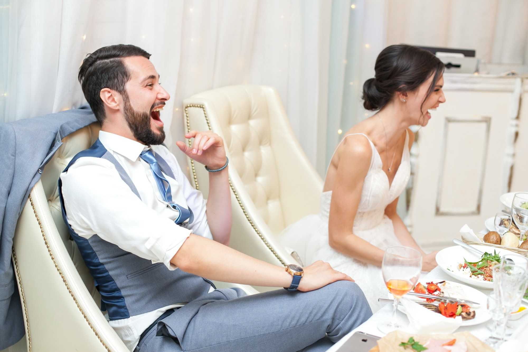 Ты мой космос, свадьба в СПБ. Фотограф крещение венчание в Петербурге! Помогает подобрать храм и посоветовал душевного батюшку в СПб