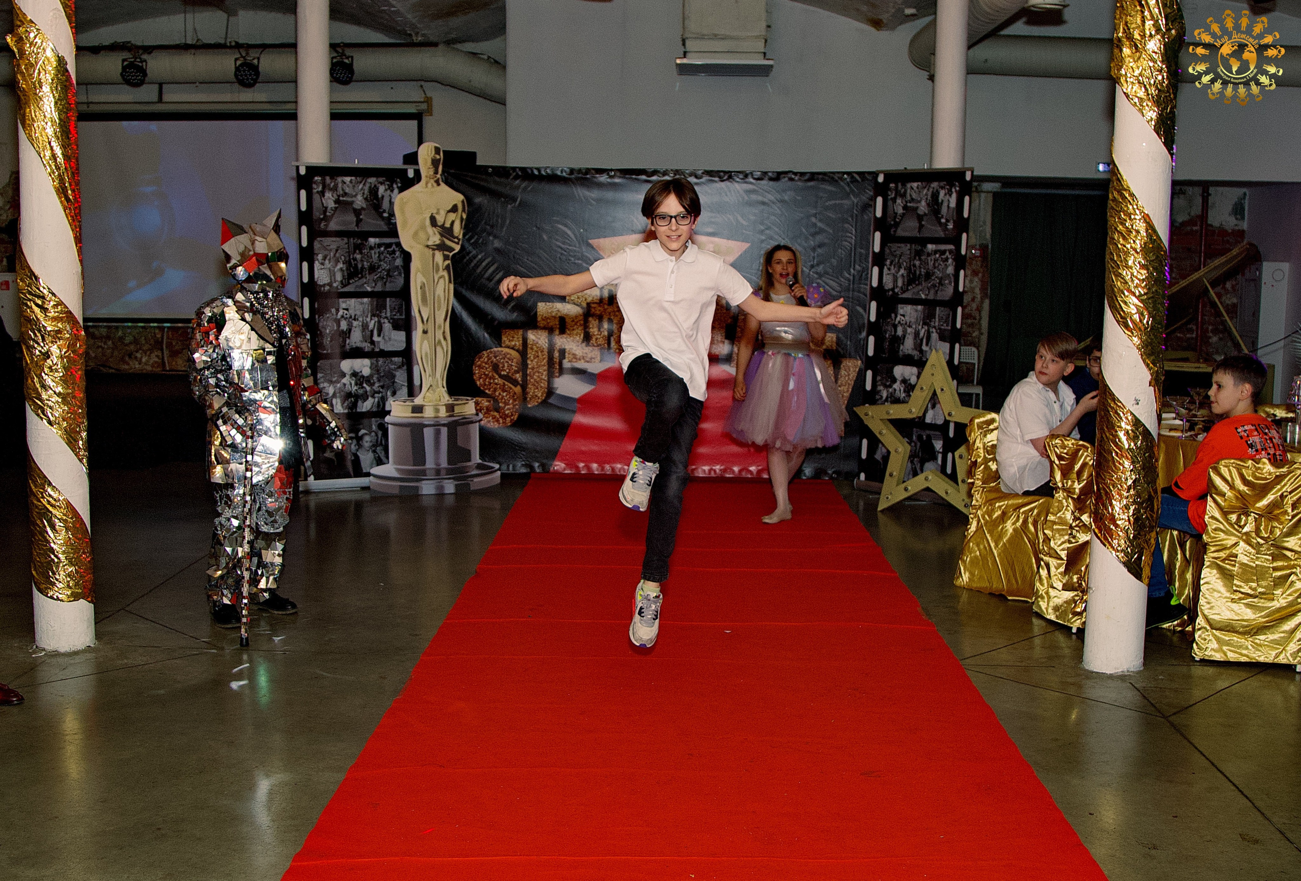 Выпускной 2023 (Школа 109, 4-й класс). Репортажная съемка в Москве и области. Анималистика