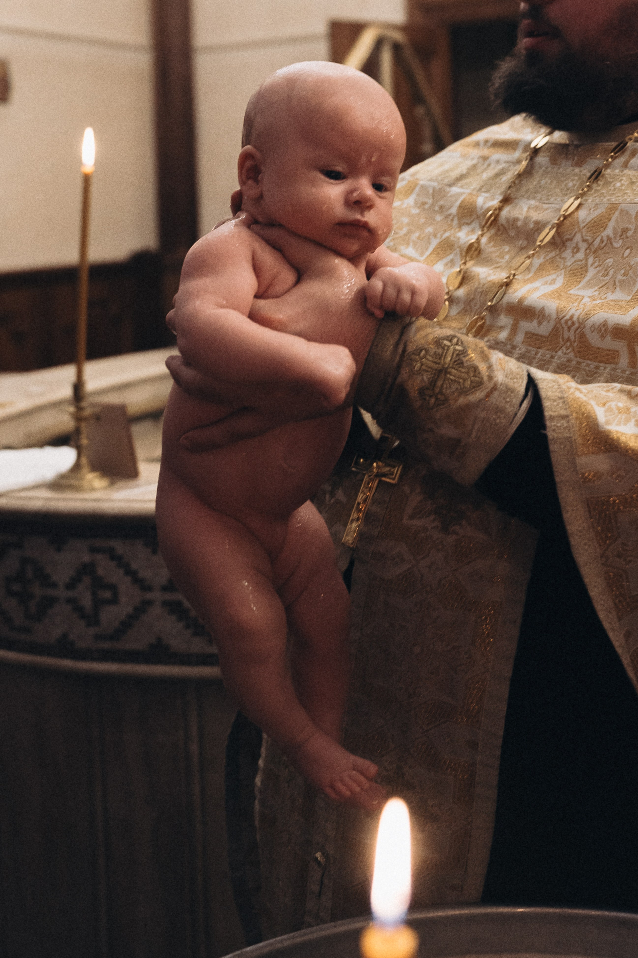 фотосессия крещения, фотограф таинства крещения Москва, ребенок с мамой крещение, фотограф на крещение Королев,  фотограф на таинство Крещения Мытищи, фотограф крещения Мытищи