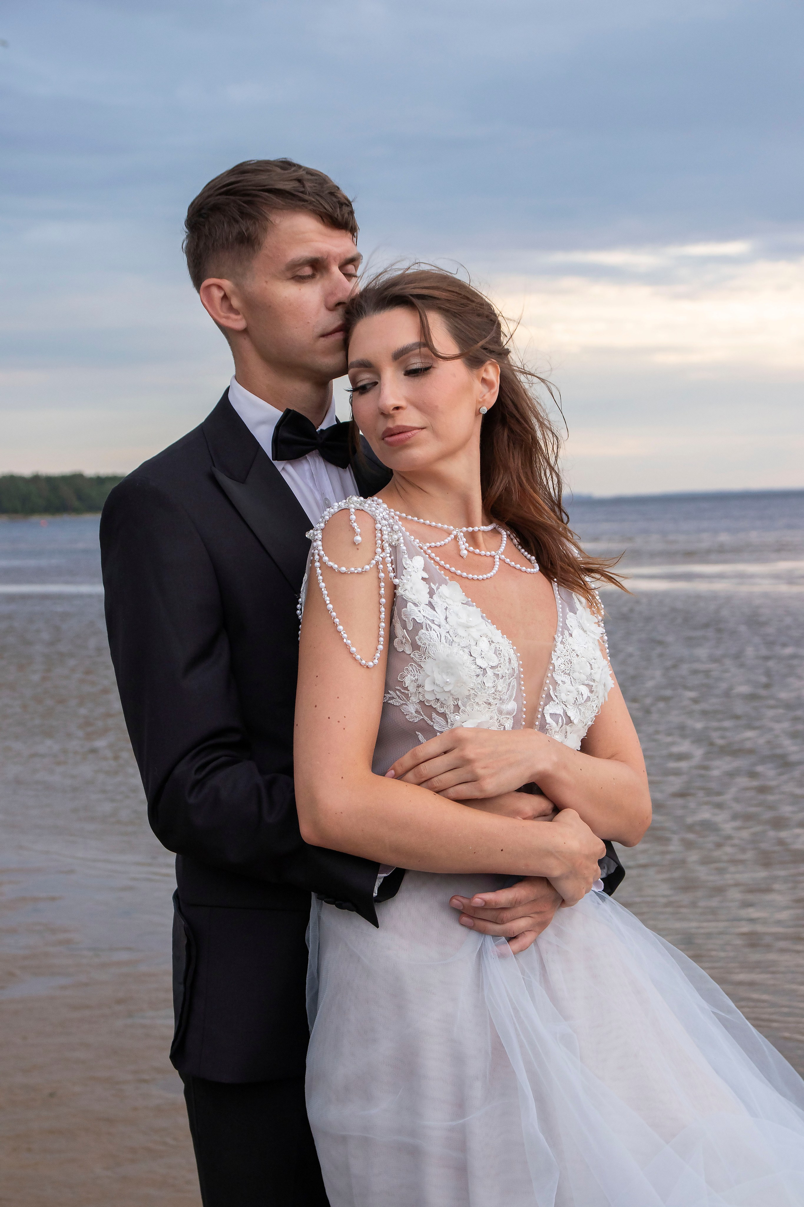 Свадебная прогулка на Финском заливе. Портретный фотограф в Санкт-Петербурге Савельева Ольга