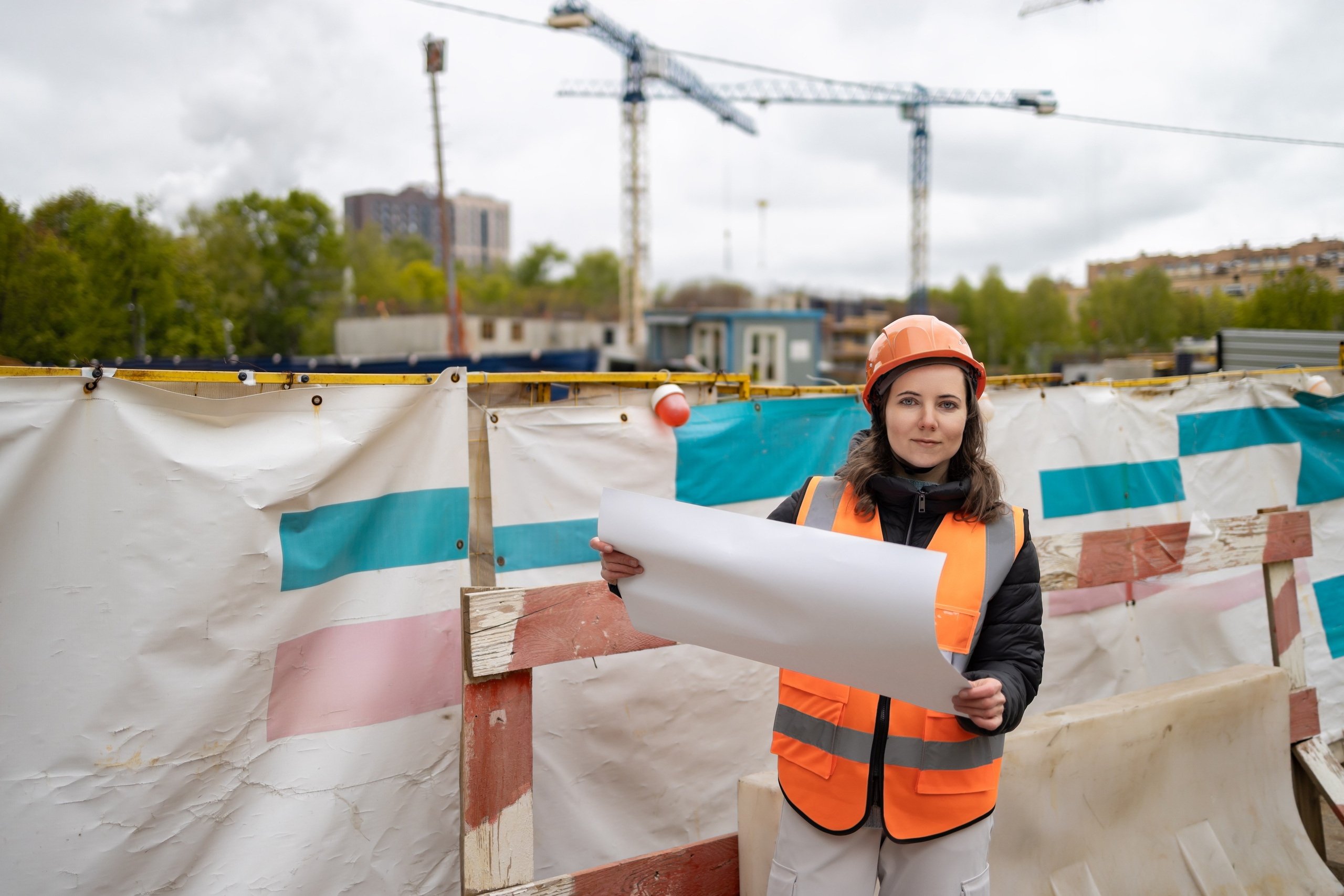 Фотосессия «Стройка» модель Ирина. Репортажный, семейный и студийный фотограф в Москве Демин Алексей