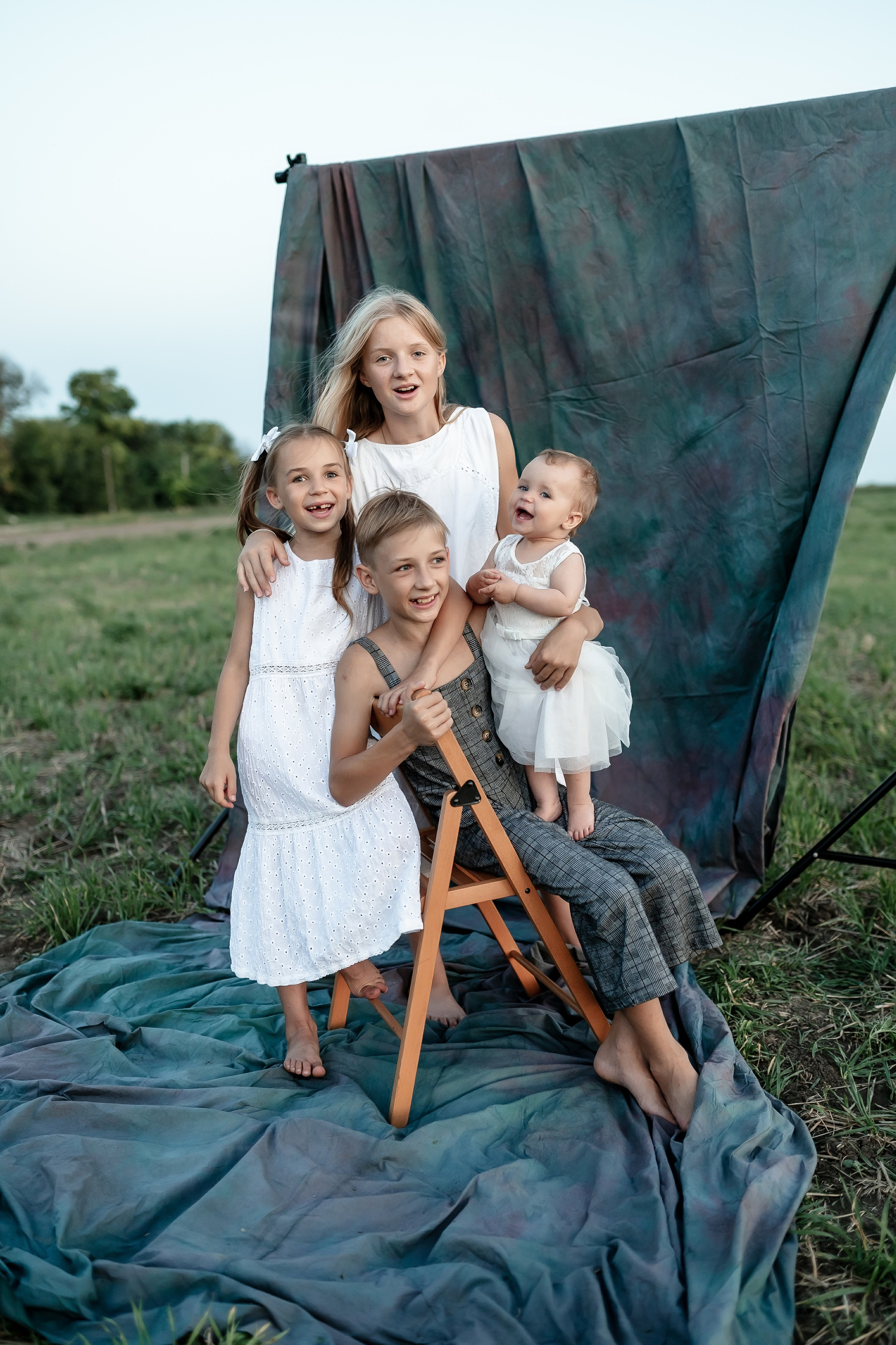 В поле. Семейная. Фотограф Котова Валентина