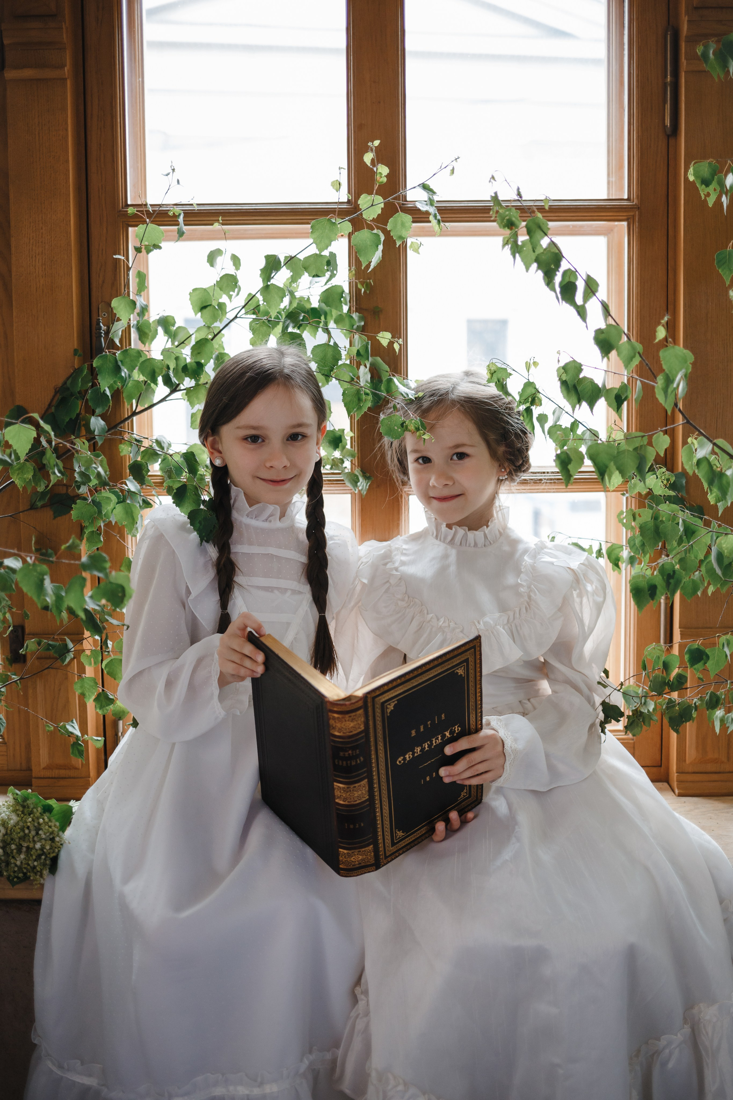 Съемка в Церкви священномученика Антипы на Колымажном дворе. Семейный фотограф Николаева Ольга