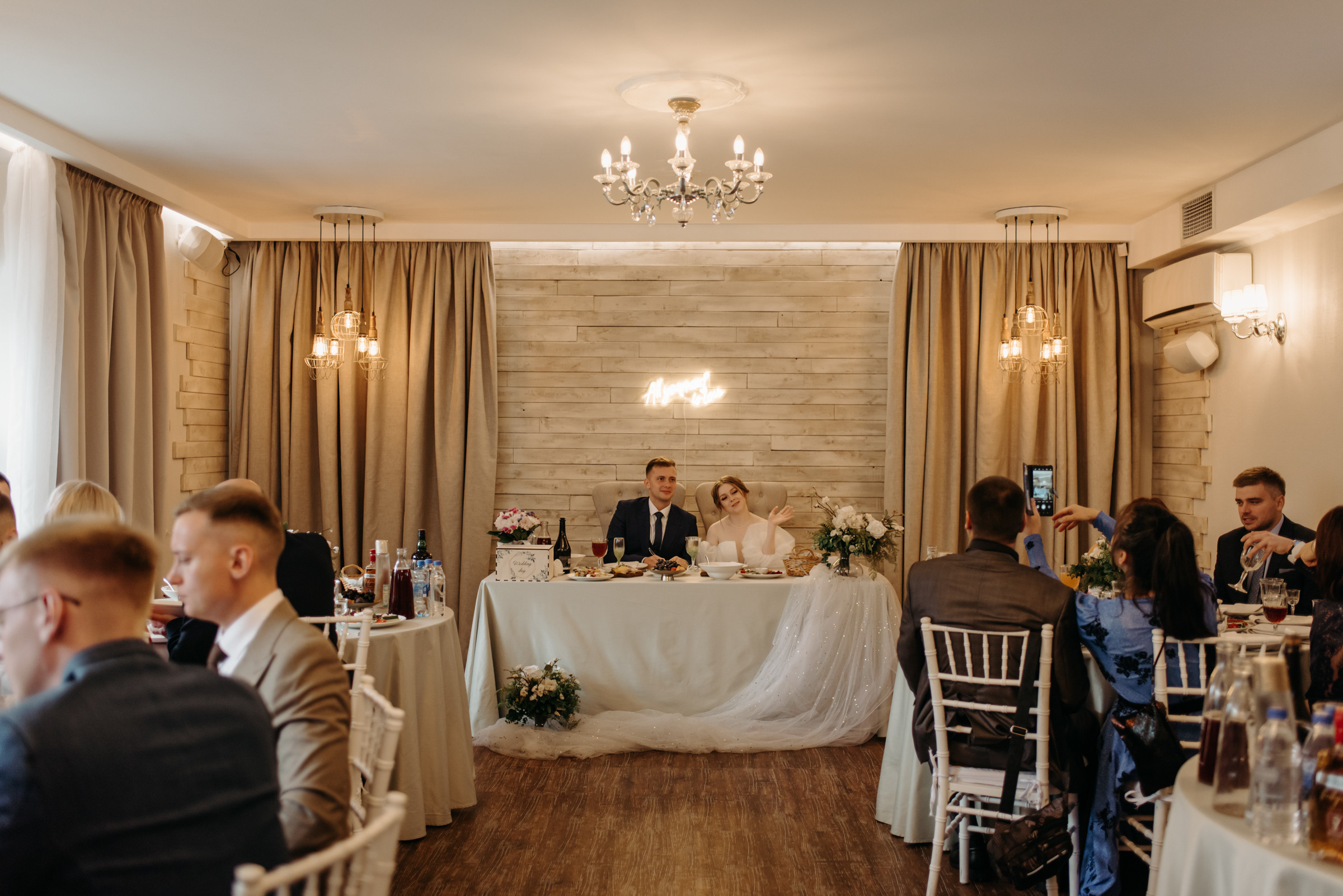 свадебный банкет в ресторане весенний