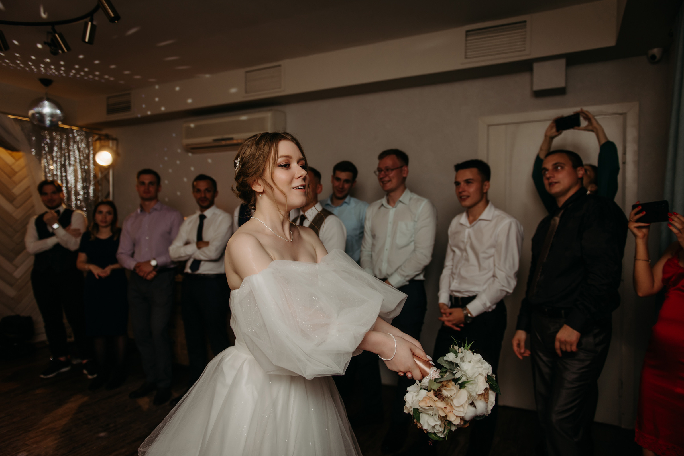 свадебный банкет в ресторане весенний