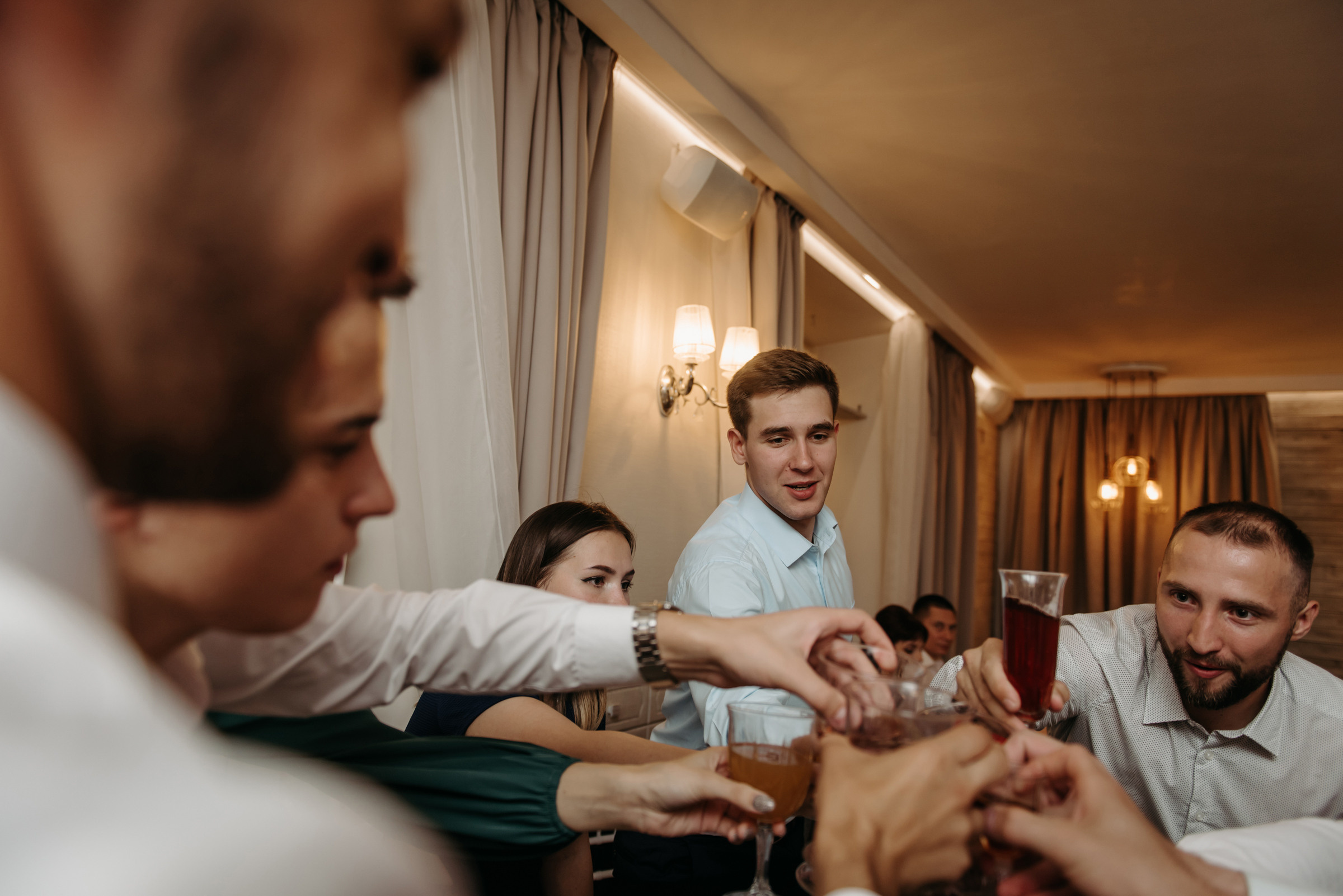 свадебный банкет в ресторане весенний