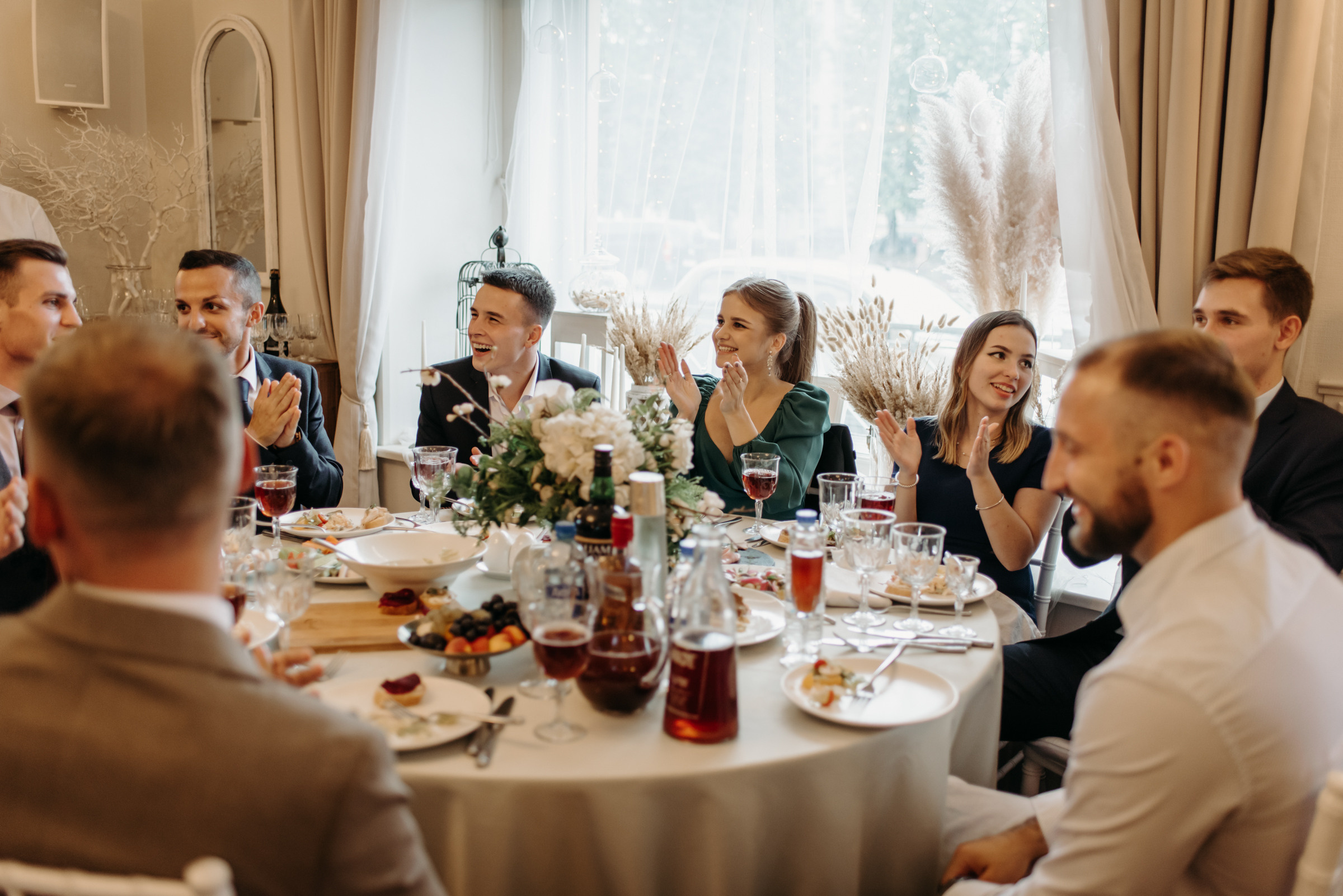 свадебный банкет в ресторане весенний