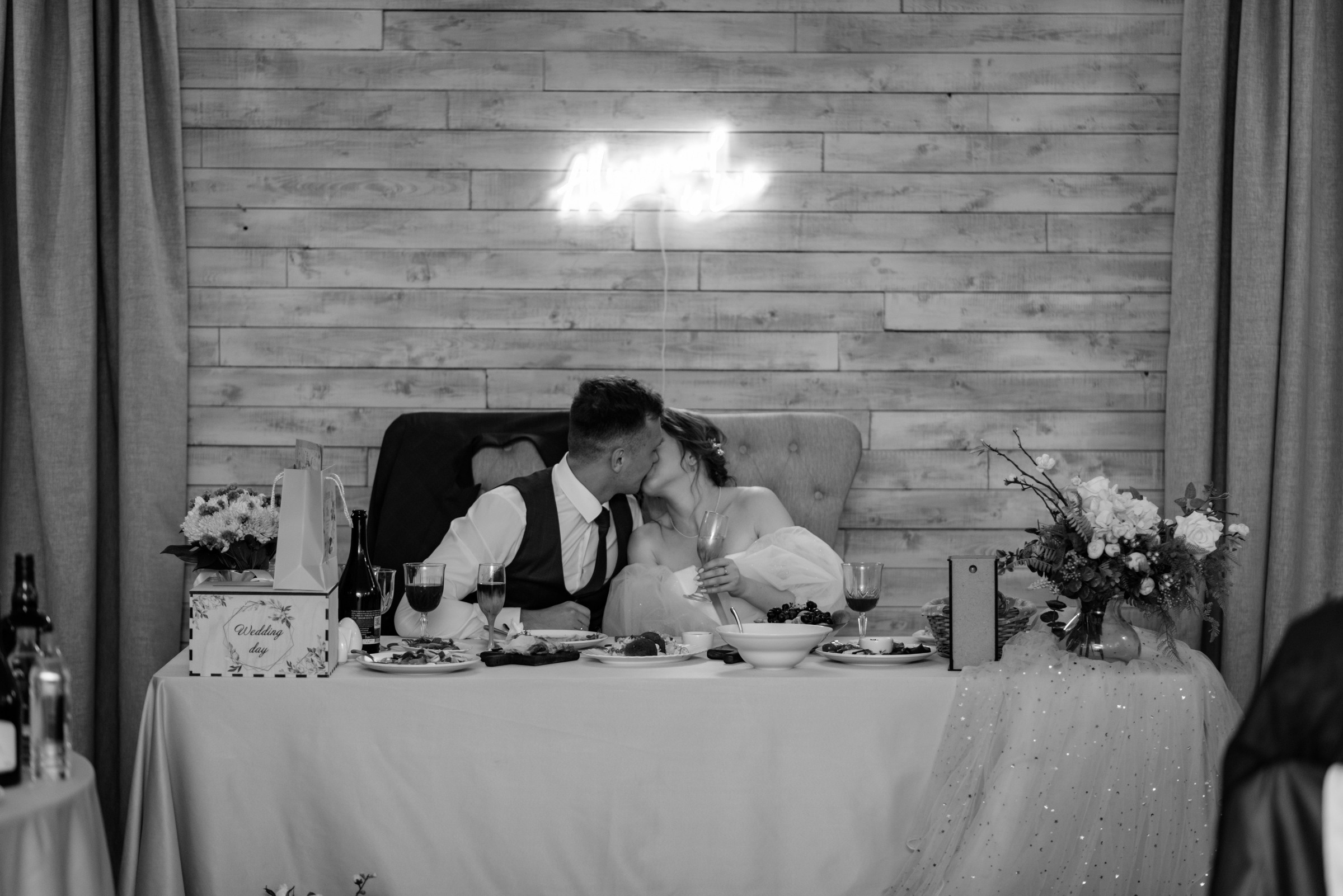 свадебный банкет в ресторане весенний