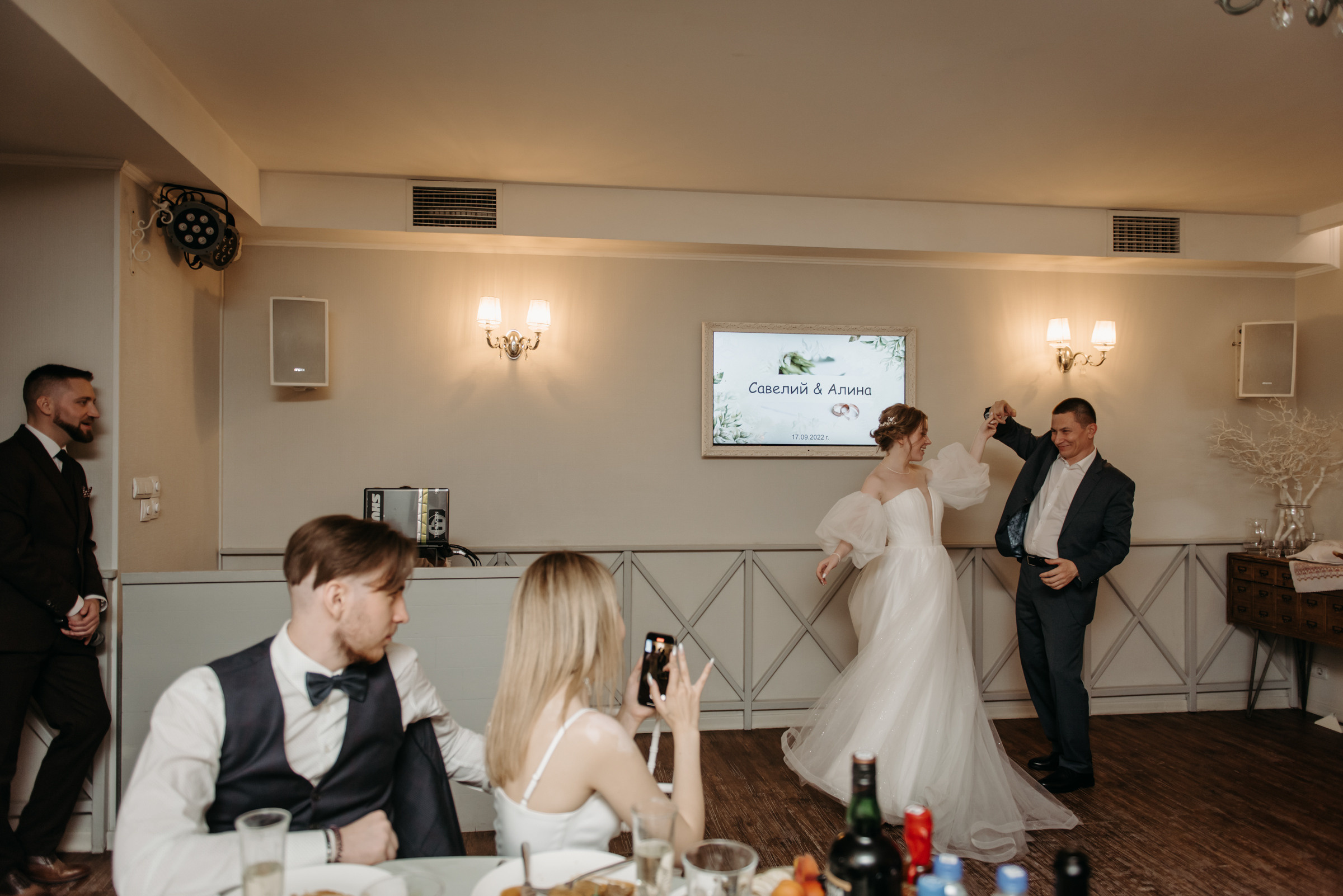 свадебный банкет в ресторане весенний