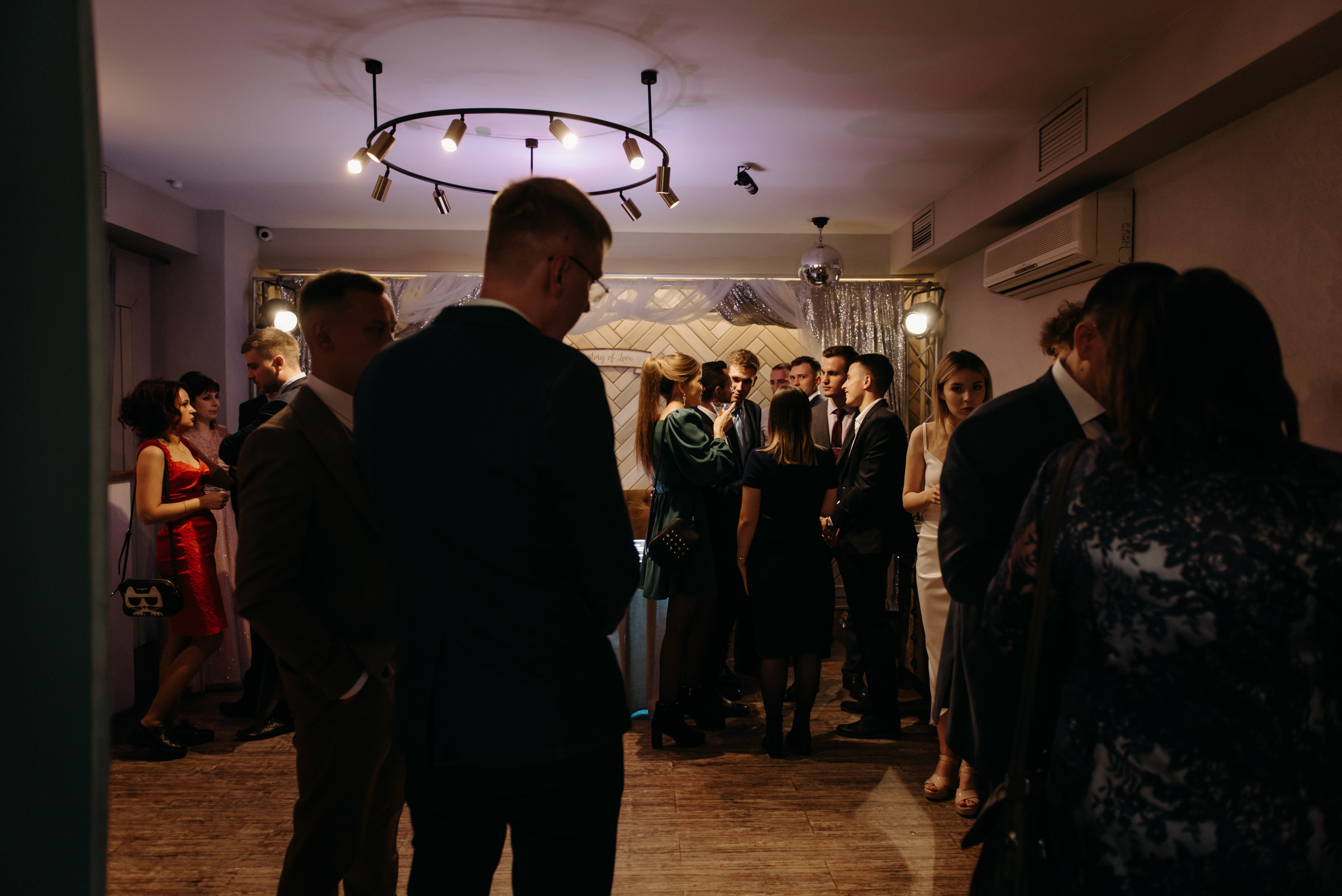 свадебный банкет в ресторане весенний