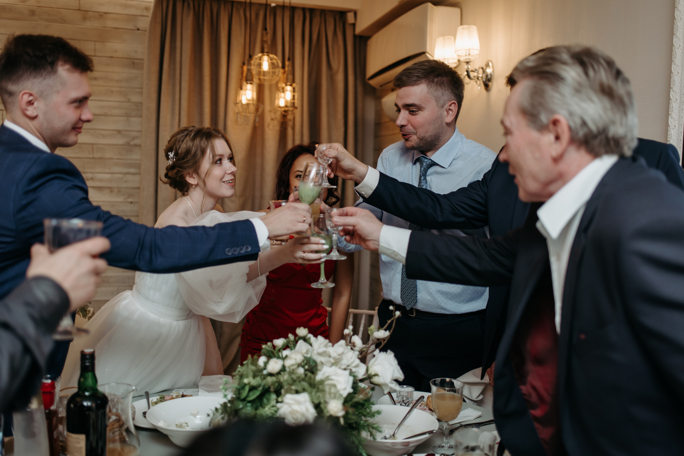 свадебный банкет в ресторане весенний