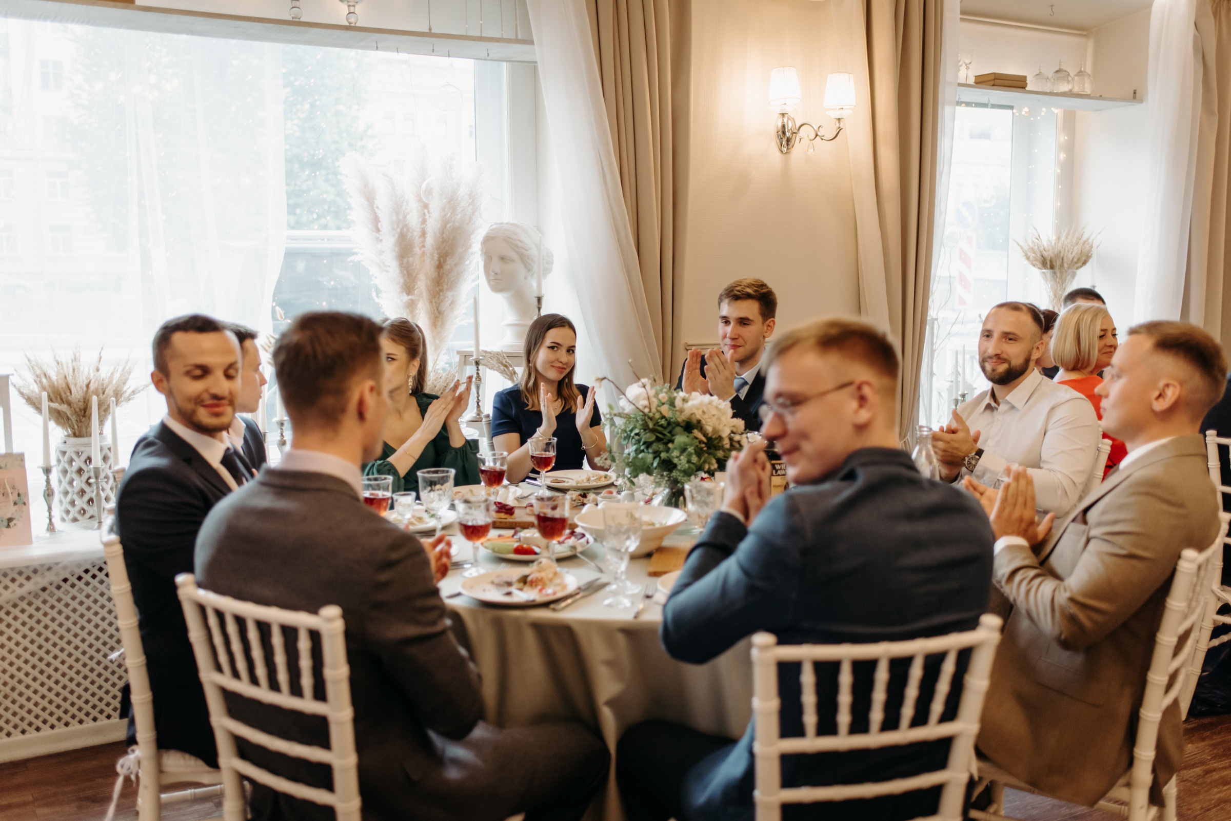 свадебный банкет в ресторане весенний