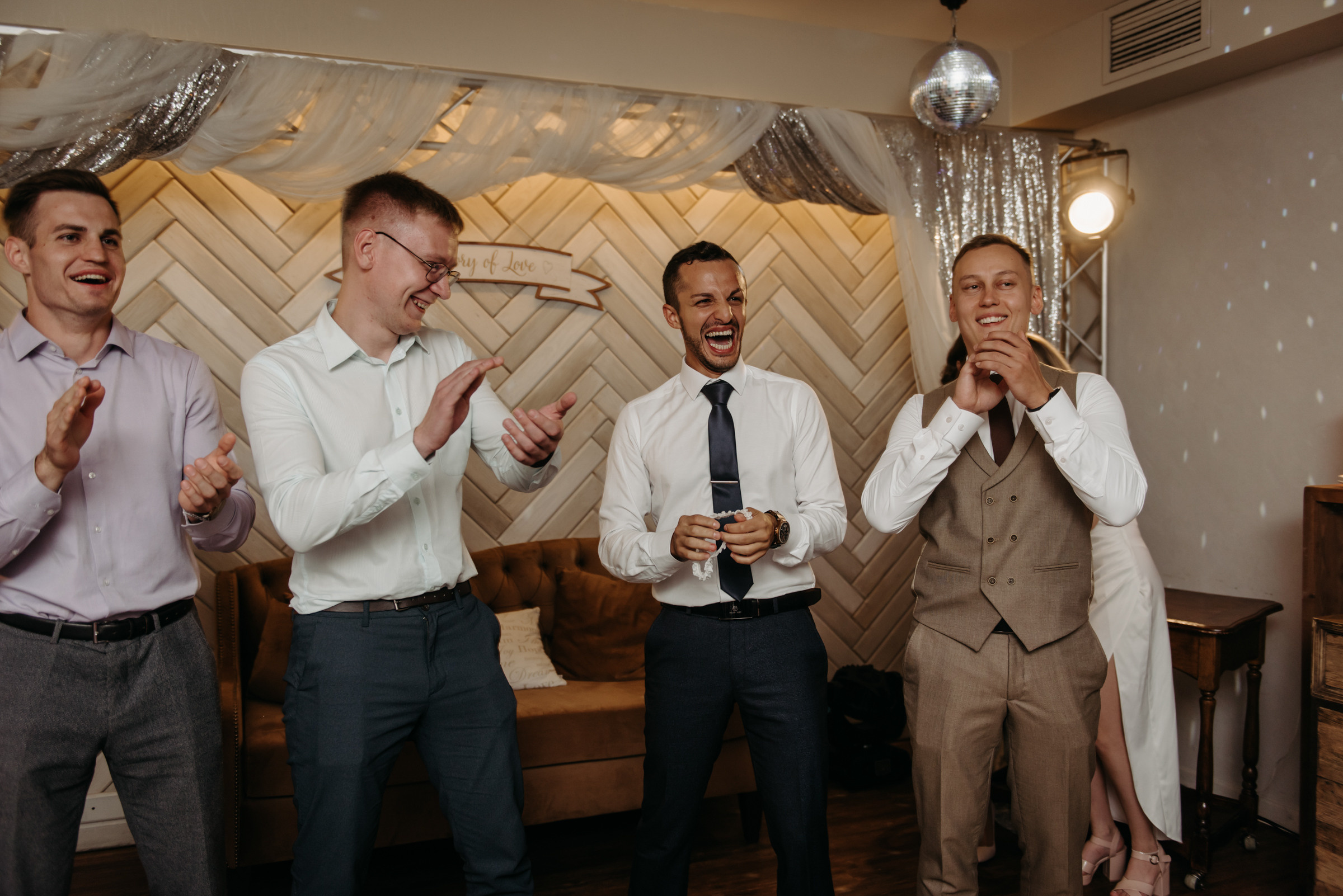 свадебный банкет в ресторане весенний