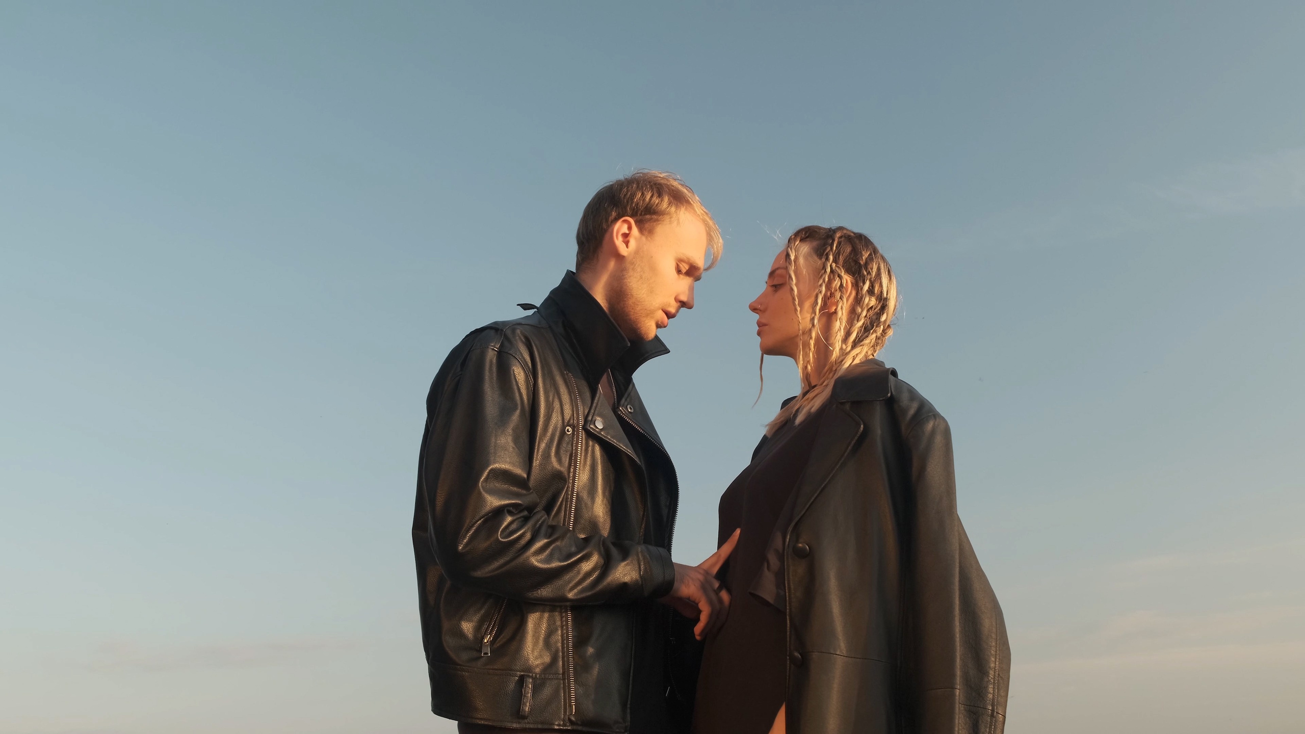 Human contact. Главная