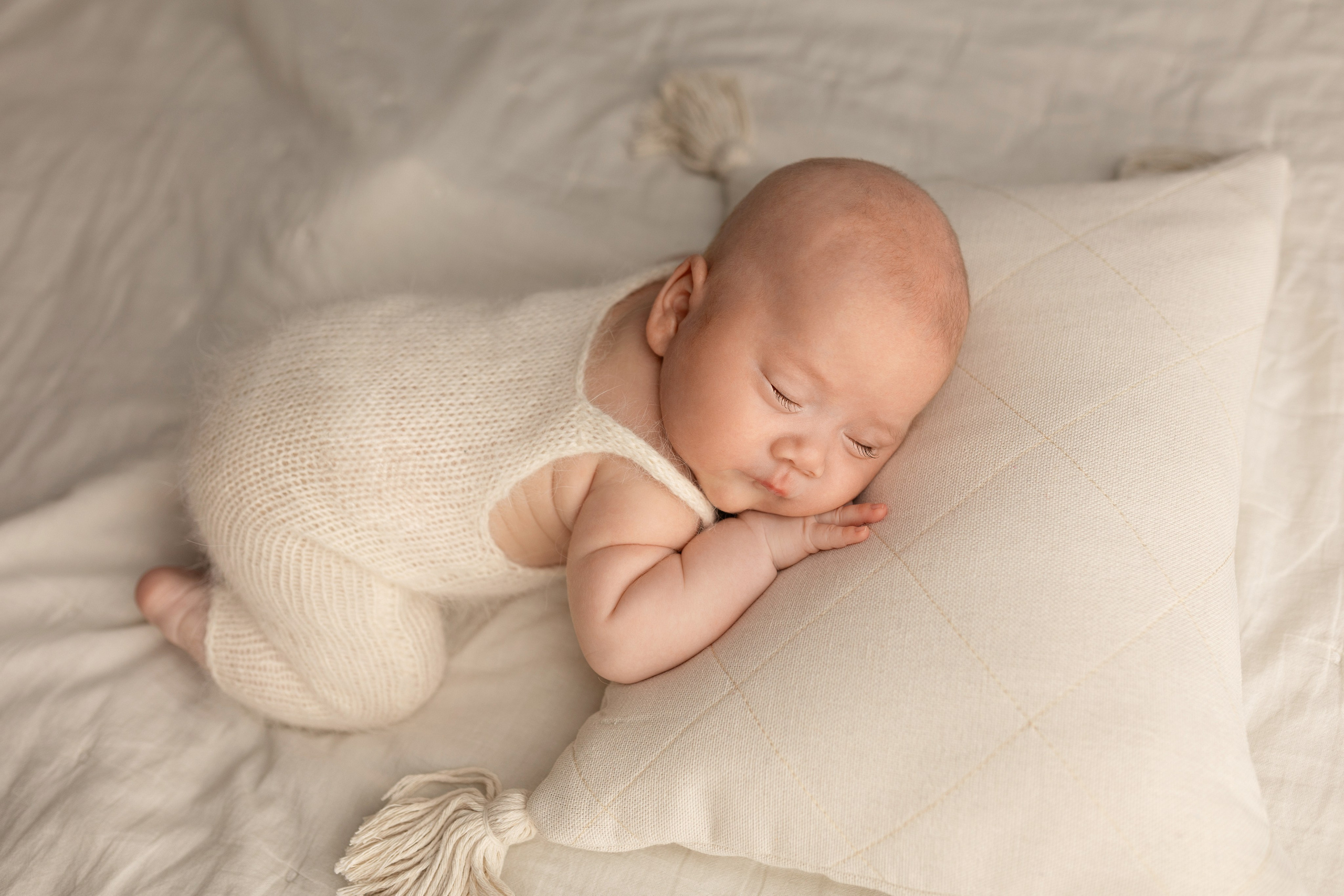 Айару и Амре. Лилия Алтухова — фотограф новорожденных в Москве и области