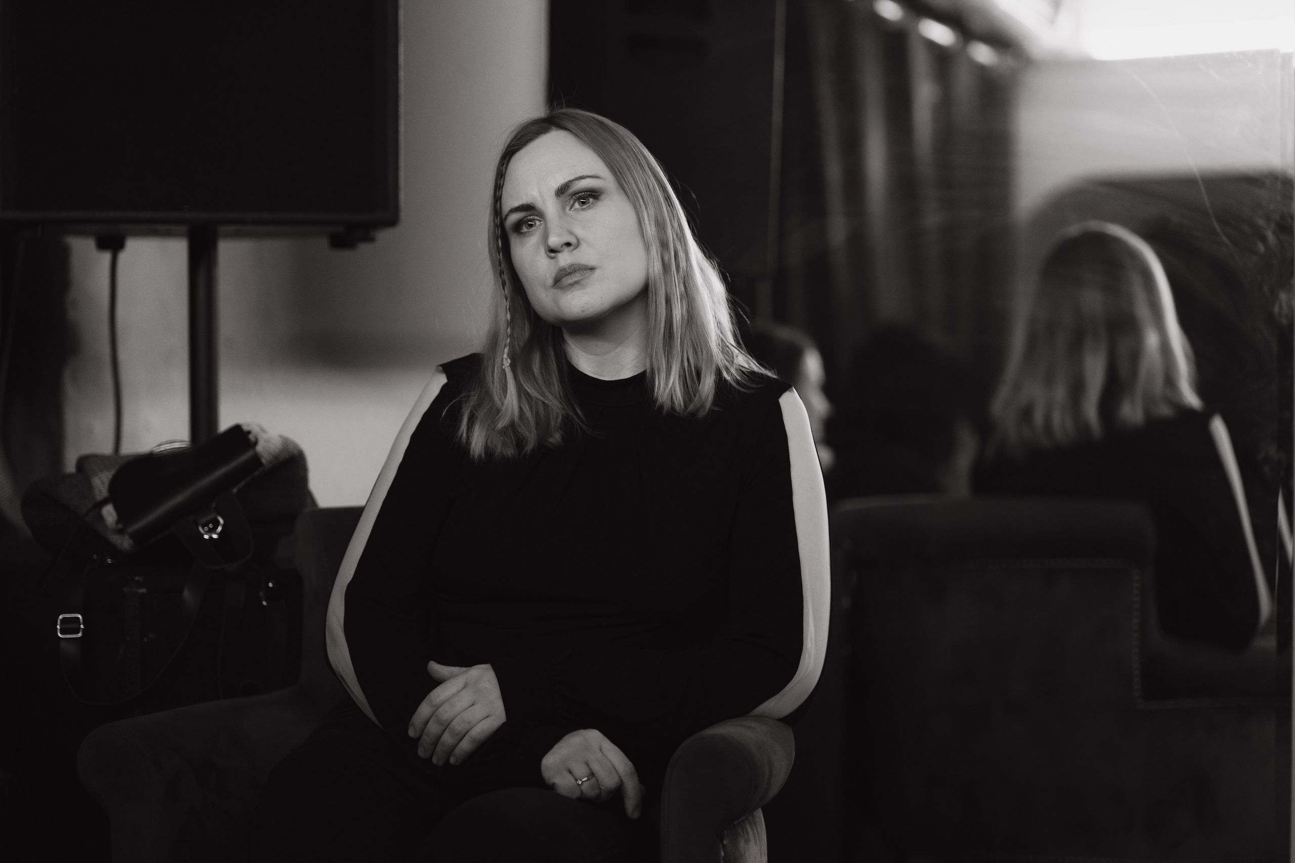 Презентация поэтического сборника. Творческие фотосессии в Москве. Фотоальбом лидера группы ЯЛО