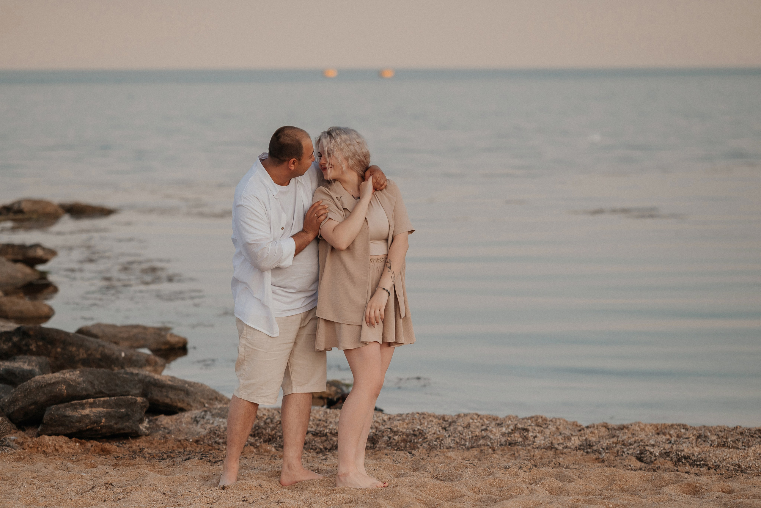 СЕМЕЙНАЯ ФОТОСЕССИЯ НА ПЛЯЖЕ В ФЕОДОСИИ