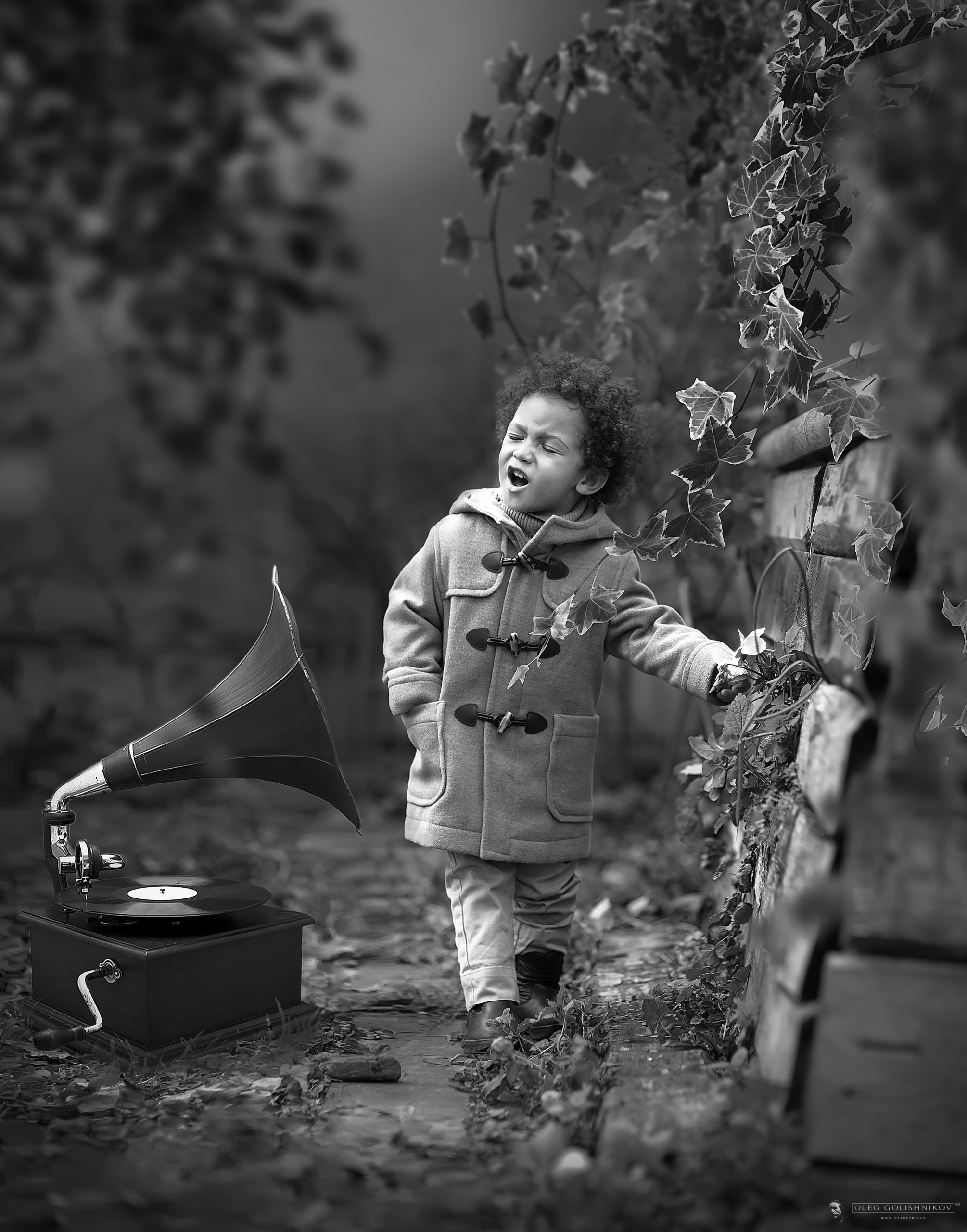 Черно-белая фотосъемка. B&W съемка в Москве. ЧБ фотограф Олег Голишник. Арт-фотограф Олег Голишников. Творческая мастерская