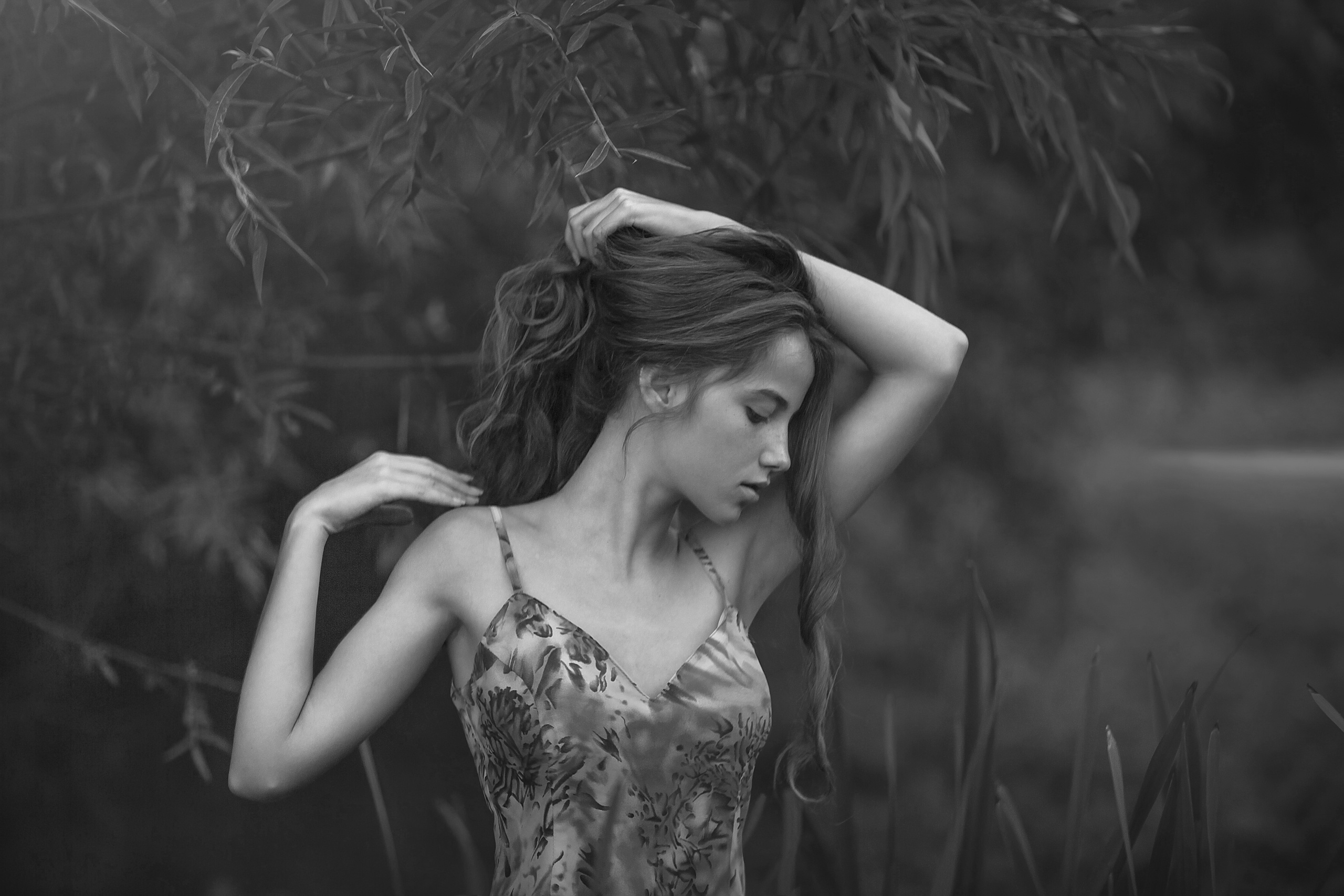 Черно-белая фотосъемка. B&W съемка в Москве. ЧБ фотограф Олег Голишник. Арт-фотограф Олег Голишников. Творческая мастерская