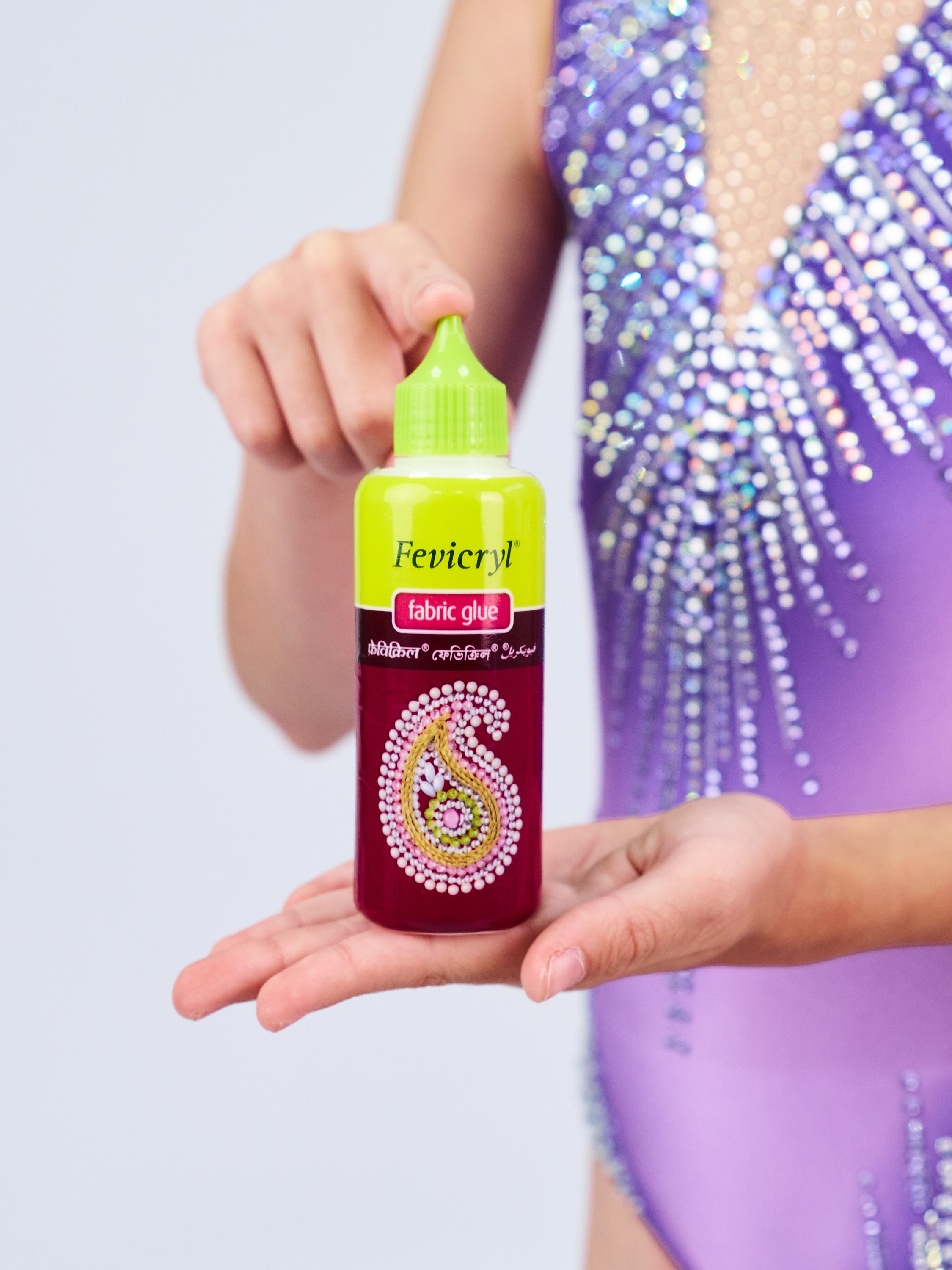 Фото и видео для маркетплейсов — универсальный клей