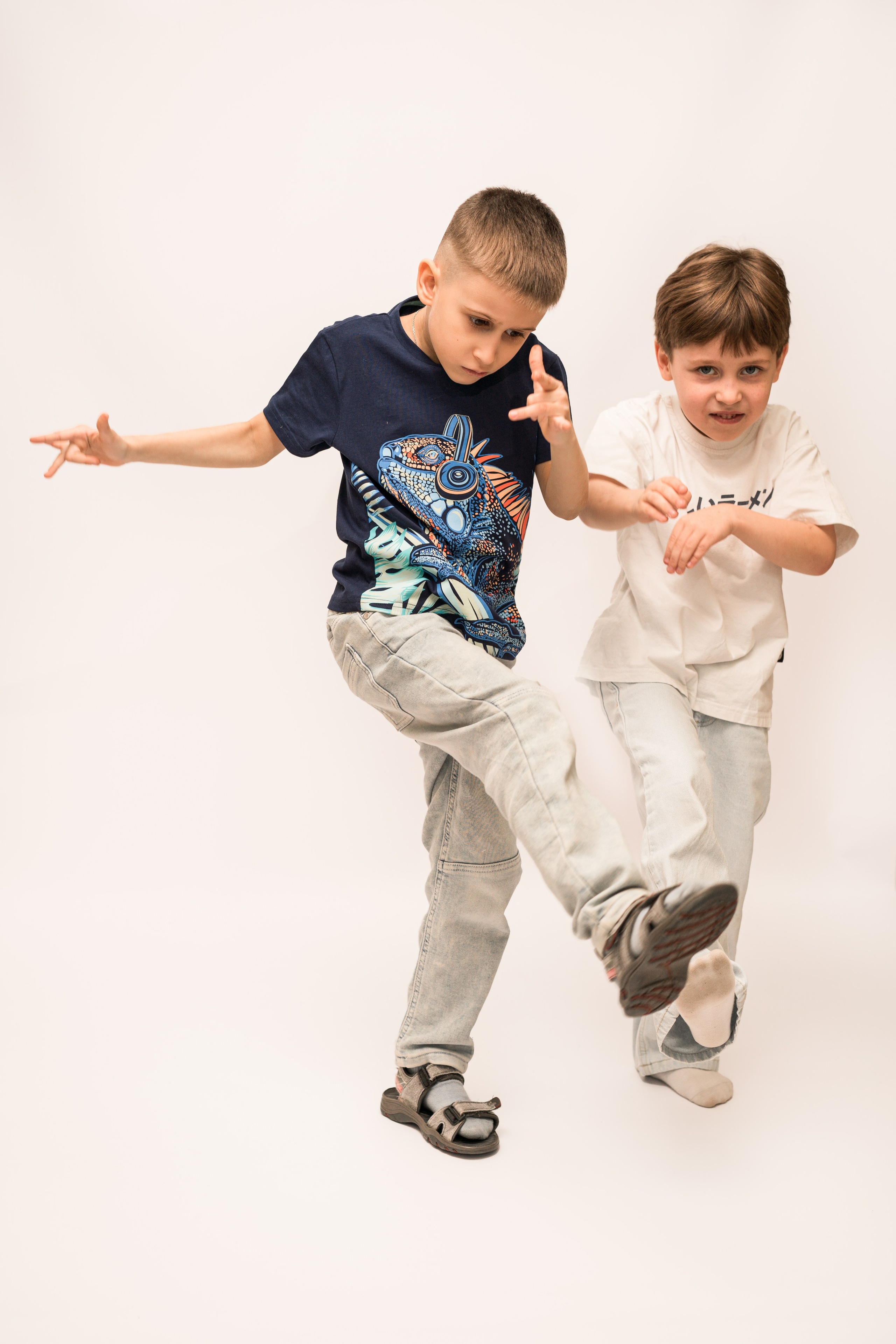 Детский сад, портреты белый фон. Фотограф Шунова Саша