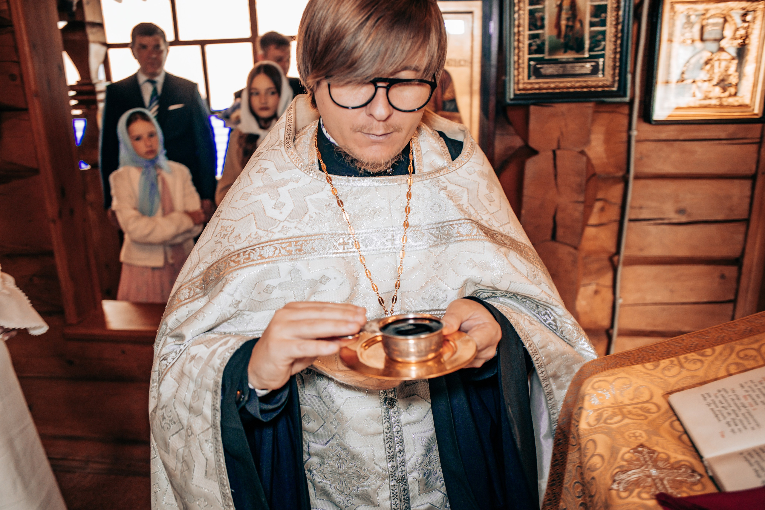 Таинства крещения и венчания. Свадебный и семейный фотограф и видеограф Александр в Москве и Московской Области