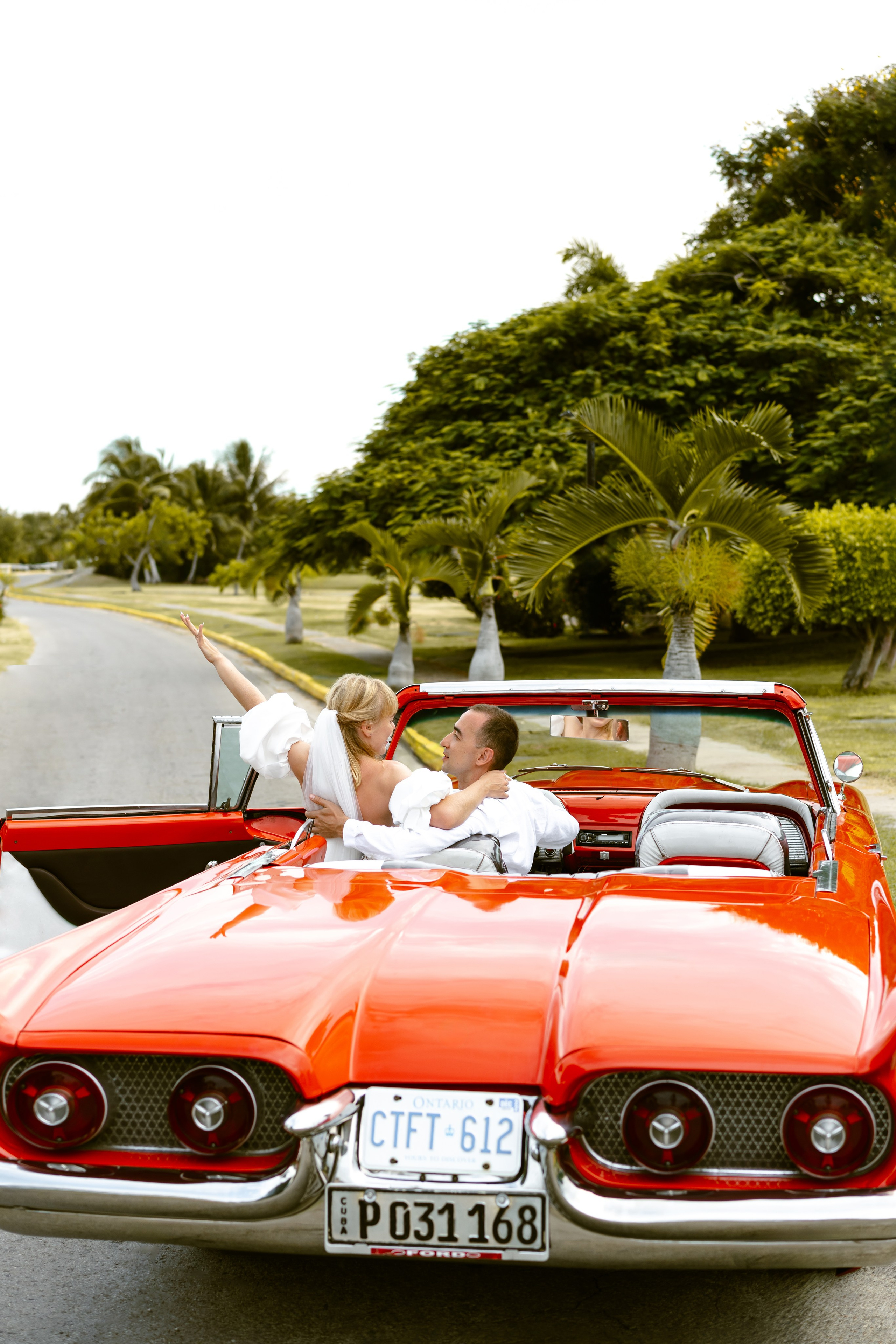 Леонид и Анжелика. Главная