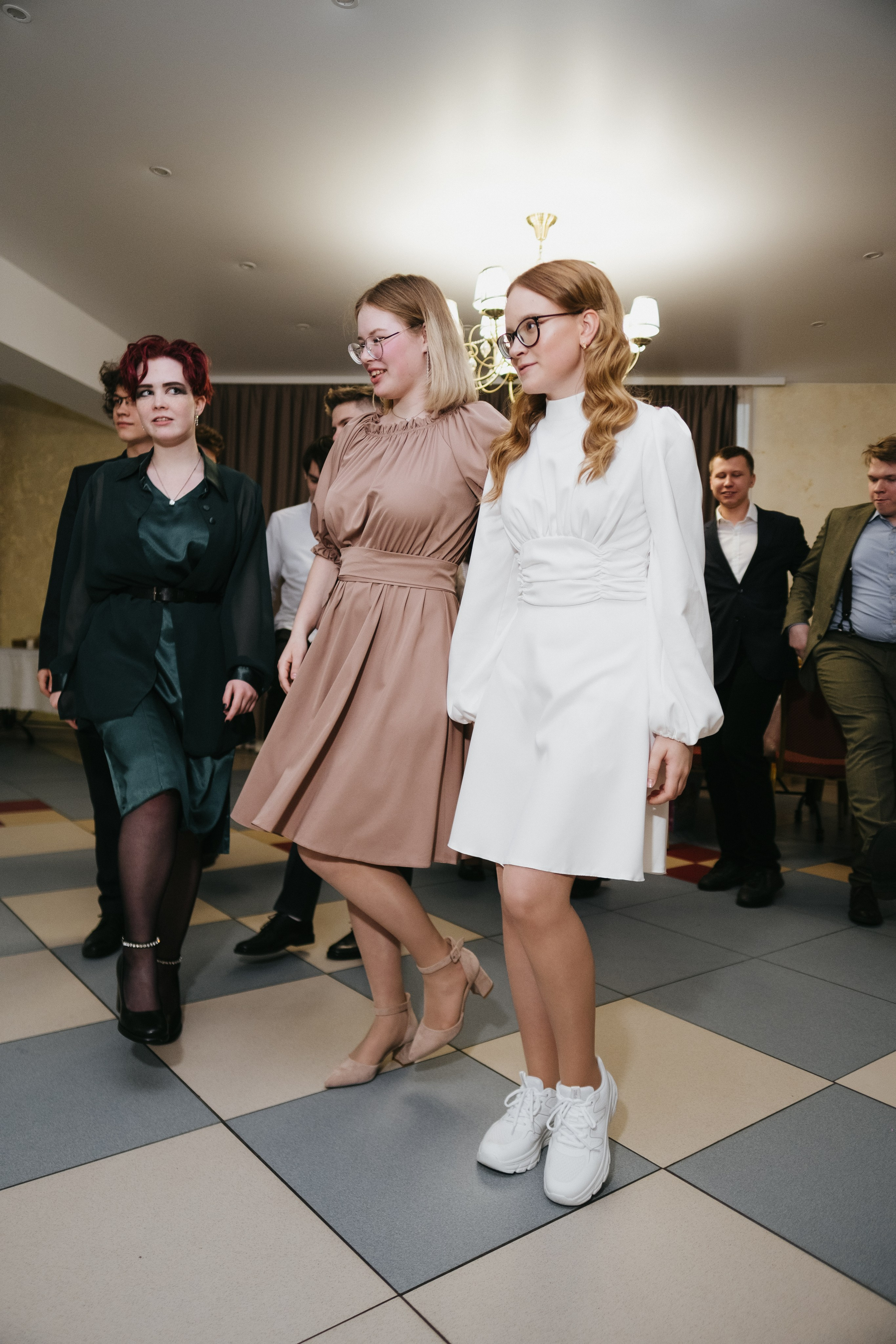 Выпускной 11 класс школы № 30. Свадебный и репортажной фотограф Денис Ожигин в Краснодаре и Краснодарском крае