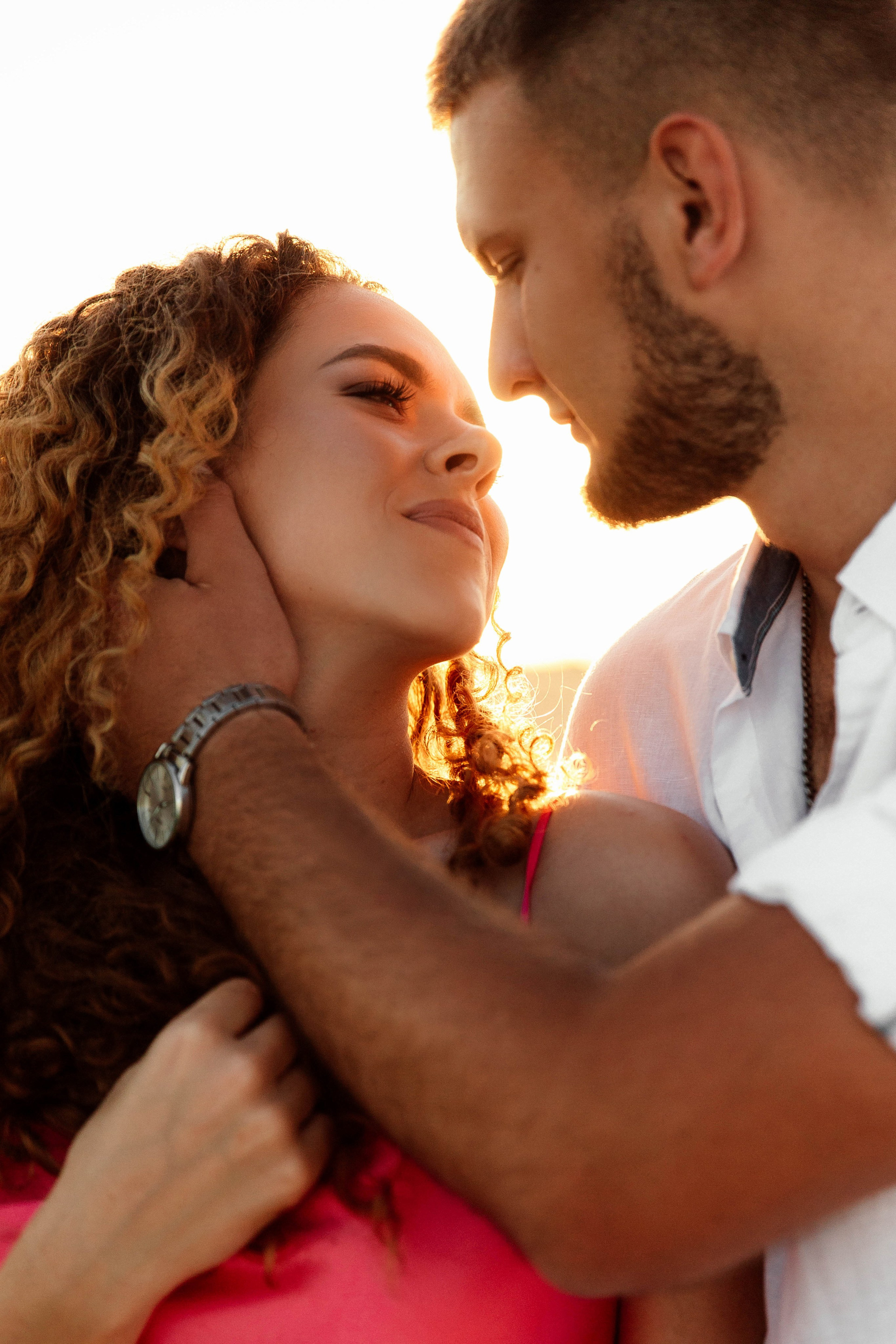 Красивая love story фотосессия на закате у моря. Свадебный фотограф и видеограф Краснодар, Ростов, Сочи, Новороссийск