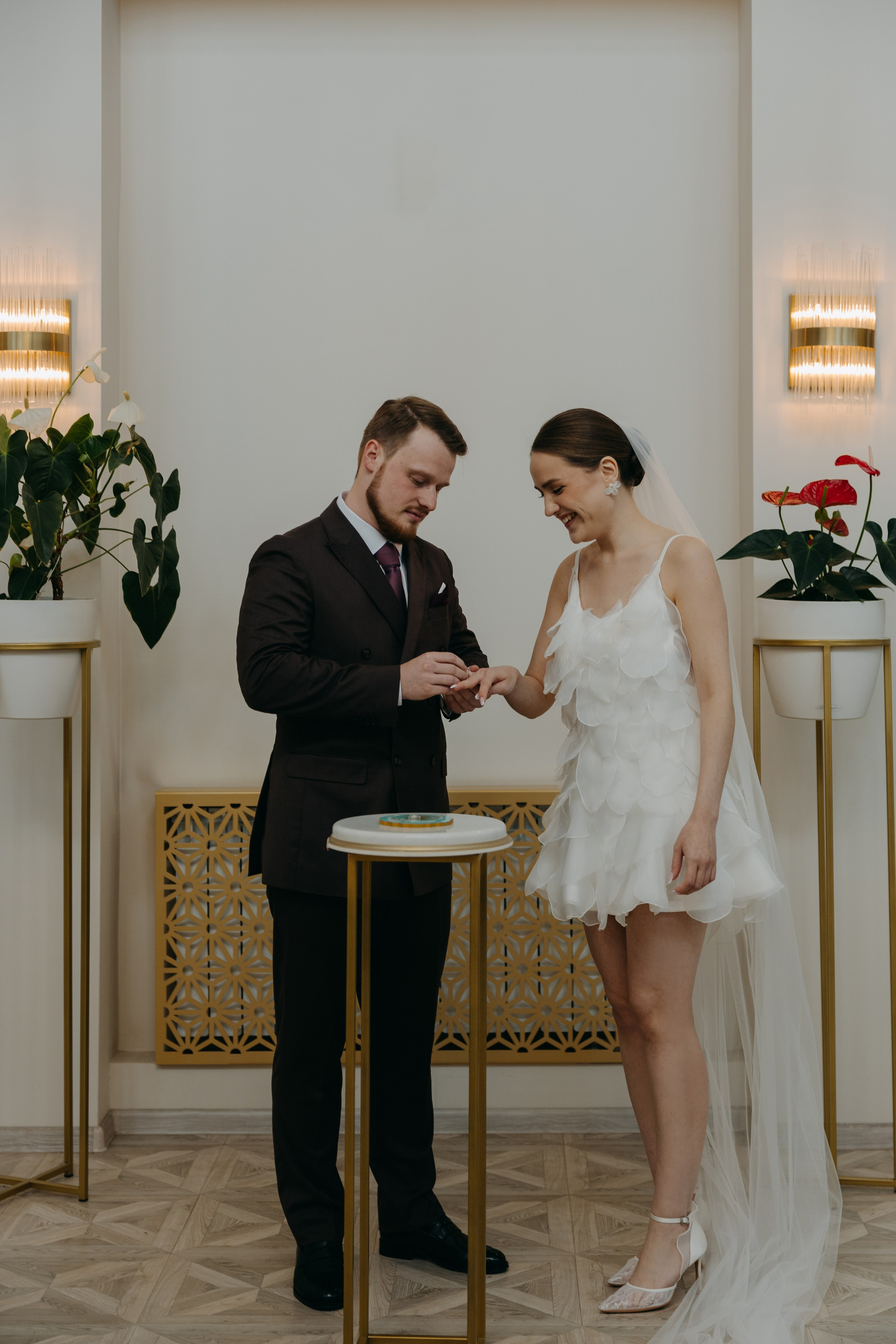 Ирина и Алексей | прогулка Котельническая наб. Свадебный фотограф Москва Анастасия Храмова