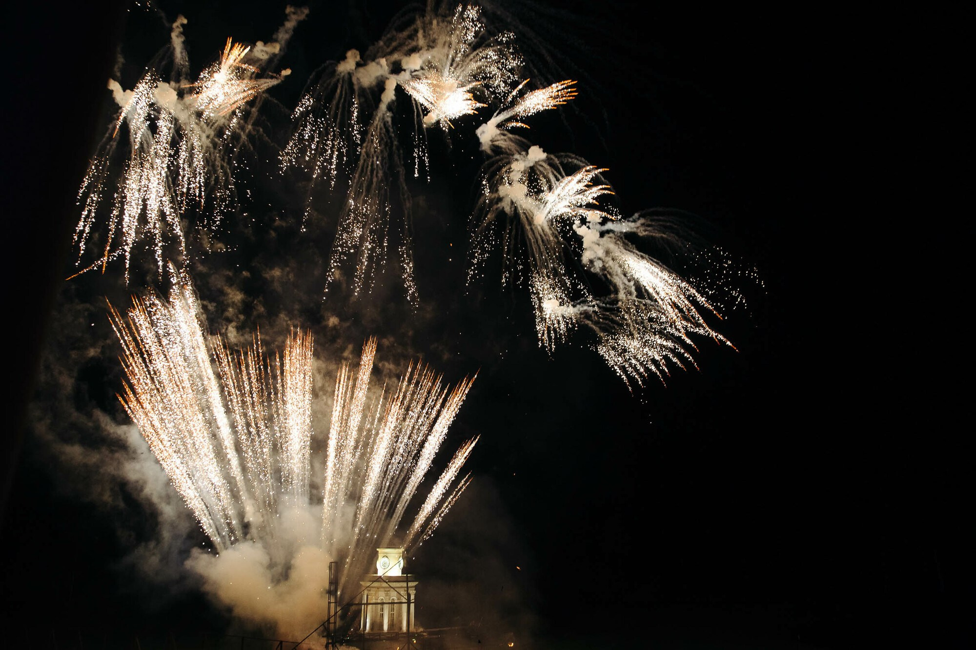 Свадьба в Москве, магический дом. Свадебный фотограф в Санкт-Петербурге и Москве Андрей Нестеров
