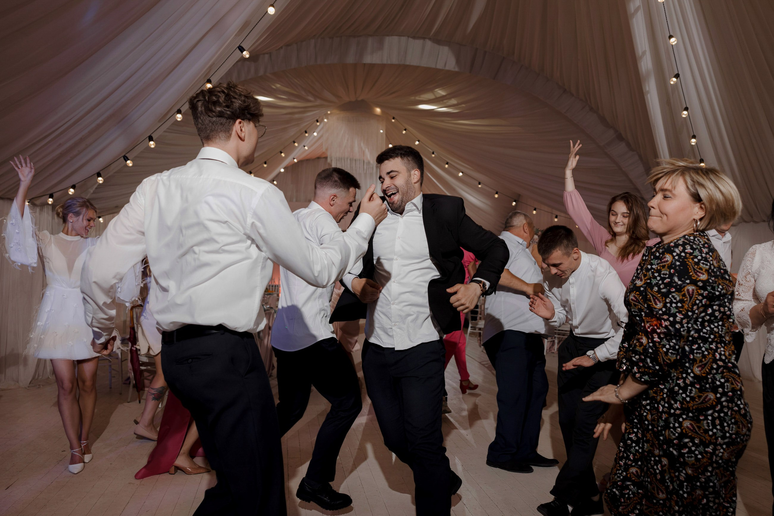 Александр и Валерия. Свадебный фотограф и видеограф Юрий и Эля Дубинины