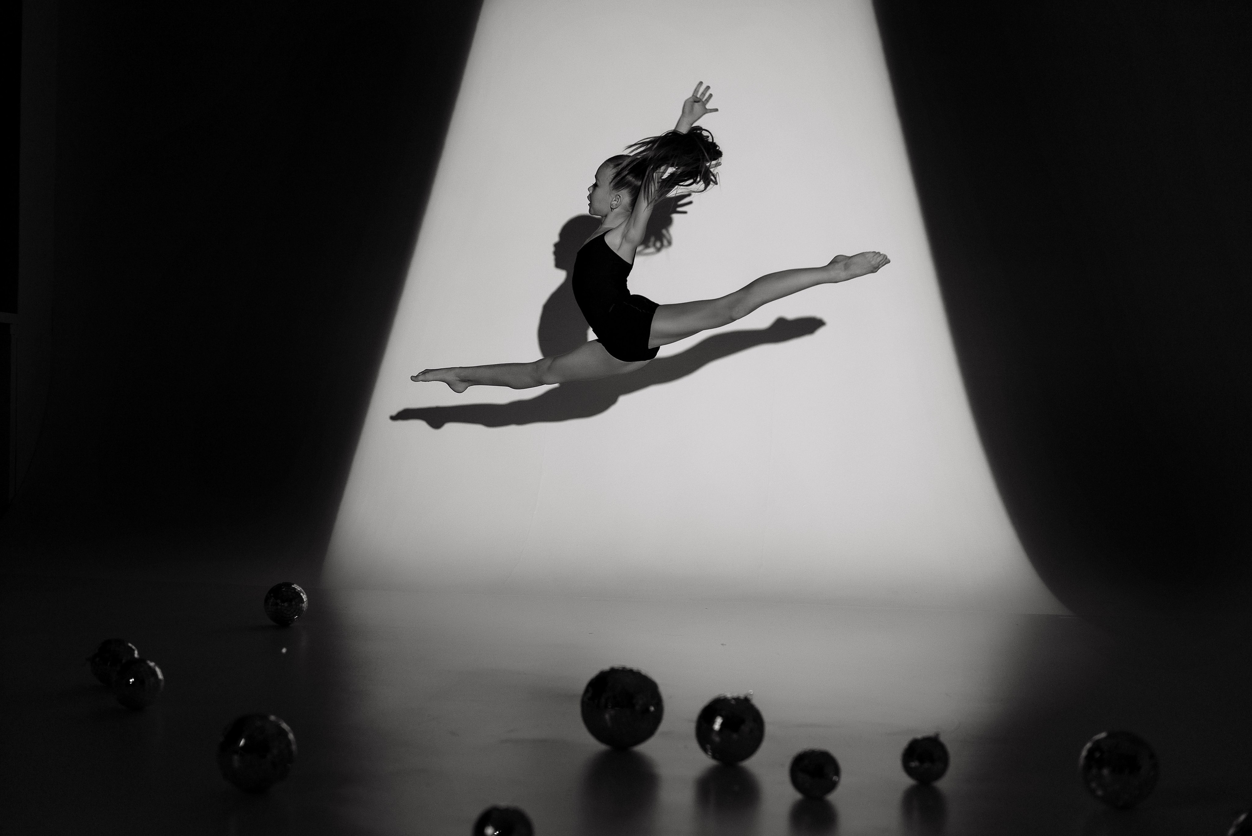 Варя и Лиза Новый год. Детский фотограф в Долгопрудном и Москве