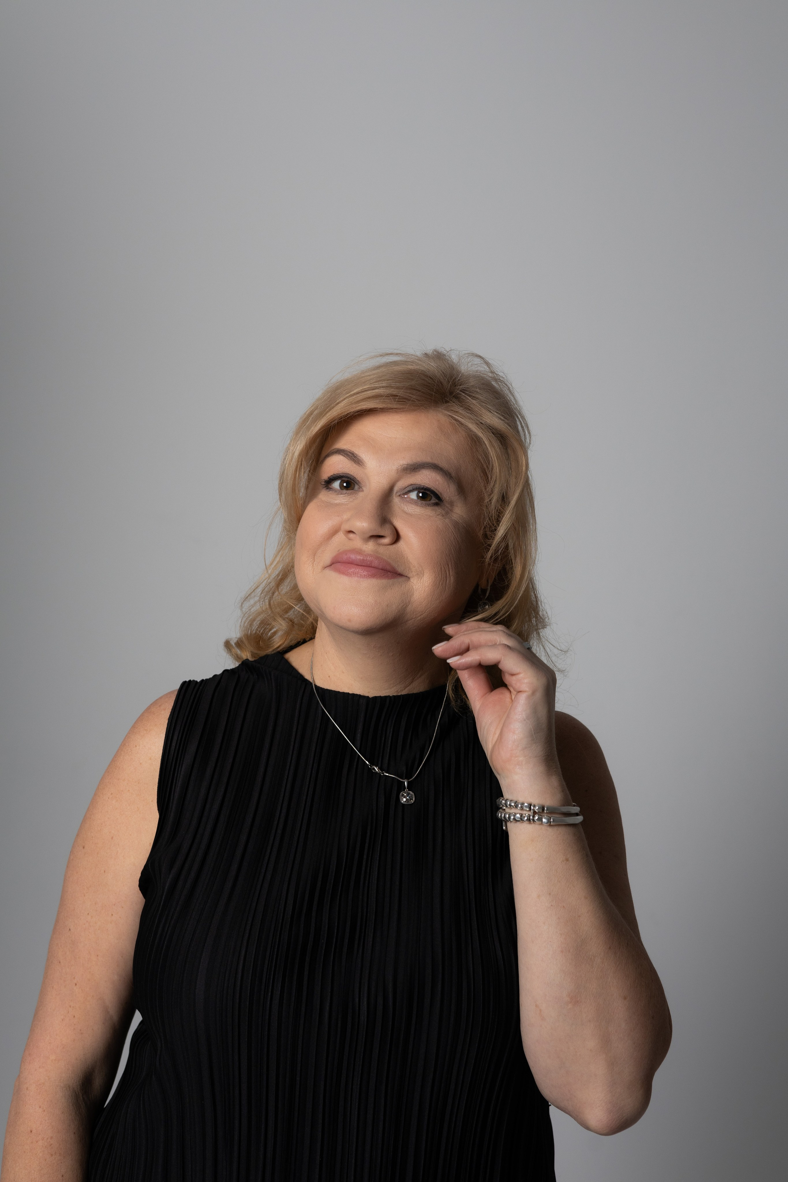 Студийная съемка. Привет, меня зовут Юлия Великая!