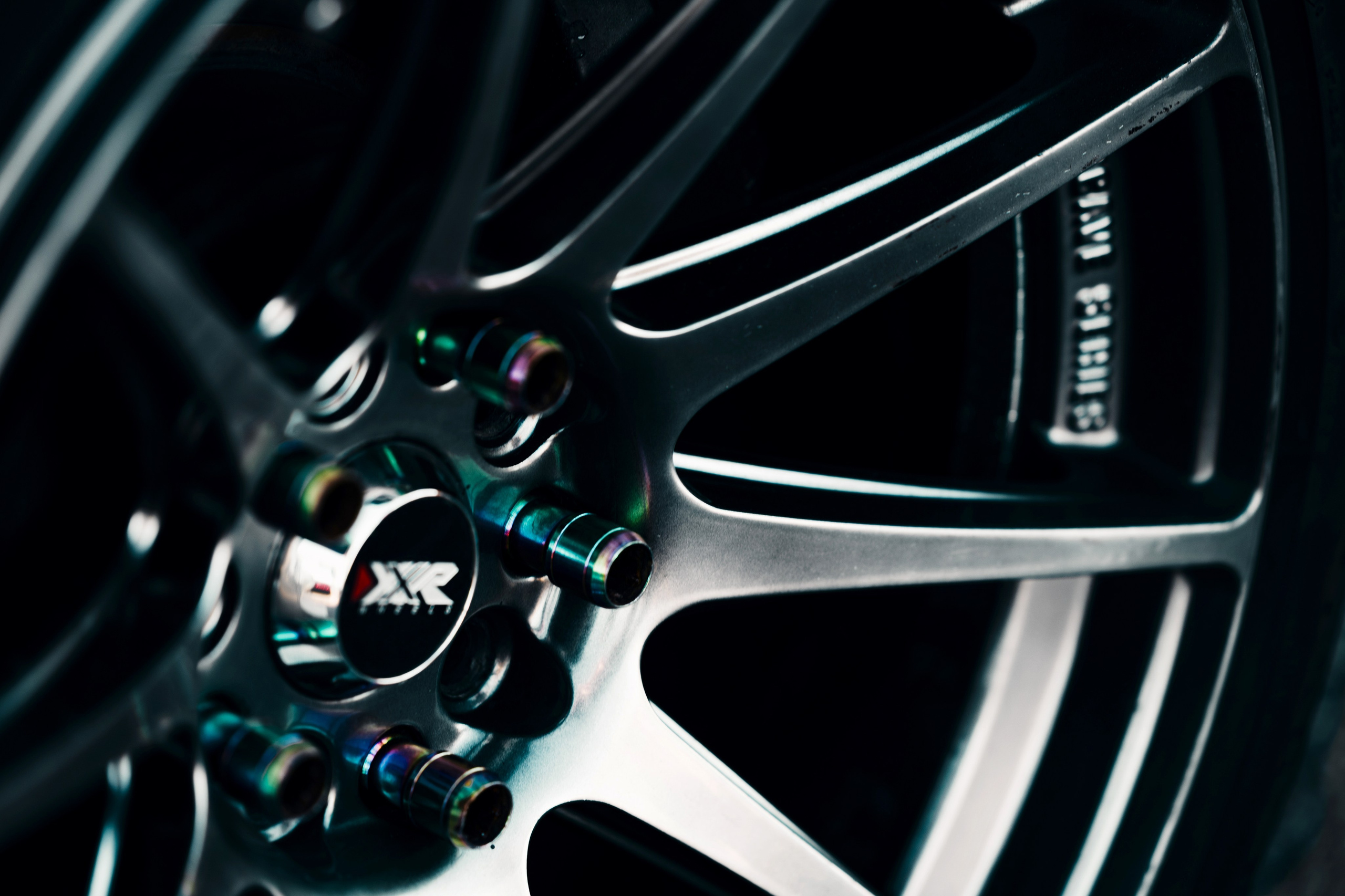 Фотографии закрытия сезона 2025 VibeSide — дрифт и автошоу у МЕГА Дыбенко, Санкт-Петербург