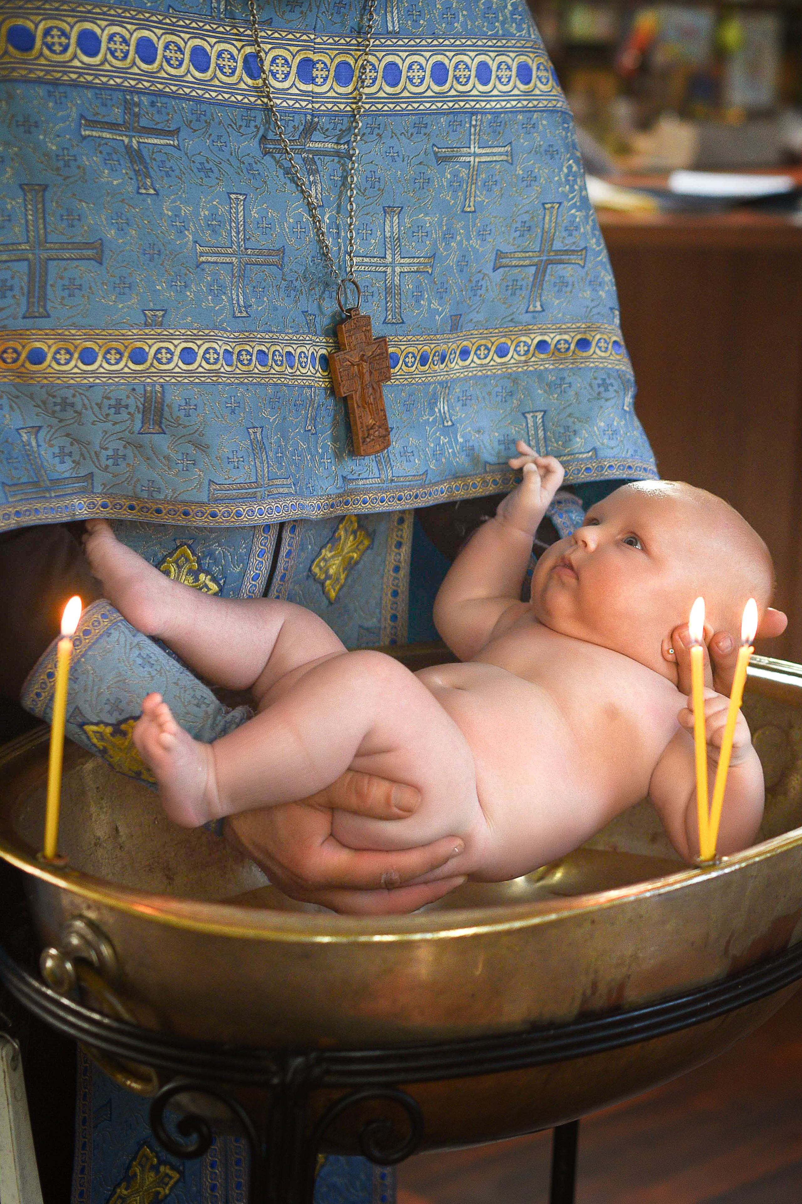 Фотосъемка таинства святого крещения в г. Ярославле и Ярославской обла. Профессиональный фотограф Елена Красилина г.Ярославль, г. Рыбинск