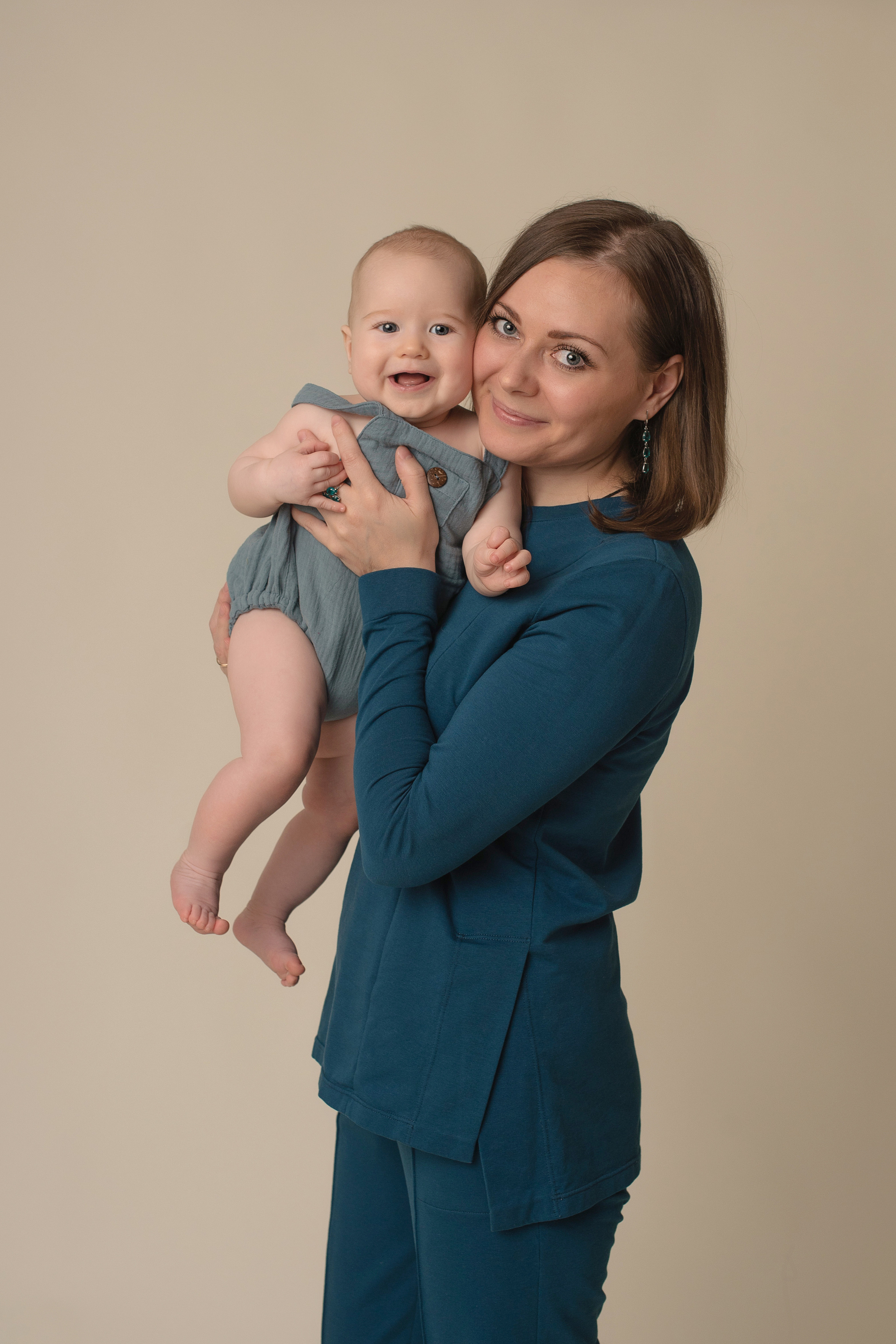 Фотосессия детей до года, детская фотосессия в г. Ярославле и Ярославс. Профессиональный фотограф Елена Красилина г.Ярославль, г. Рыбинск