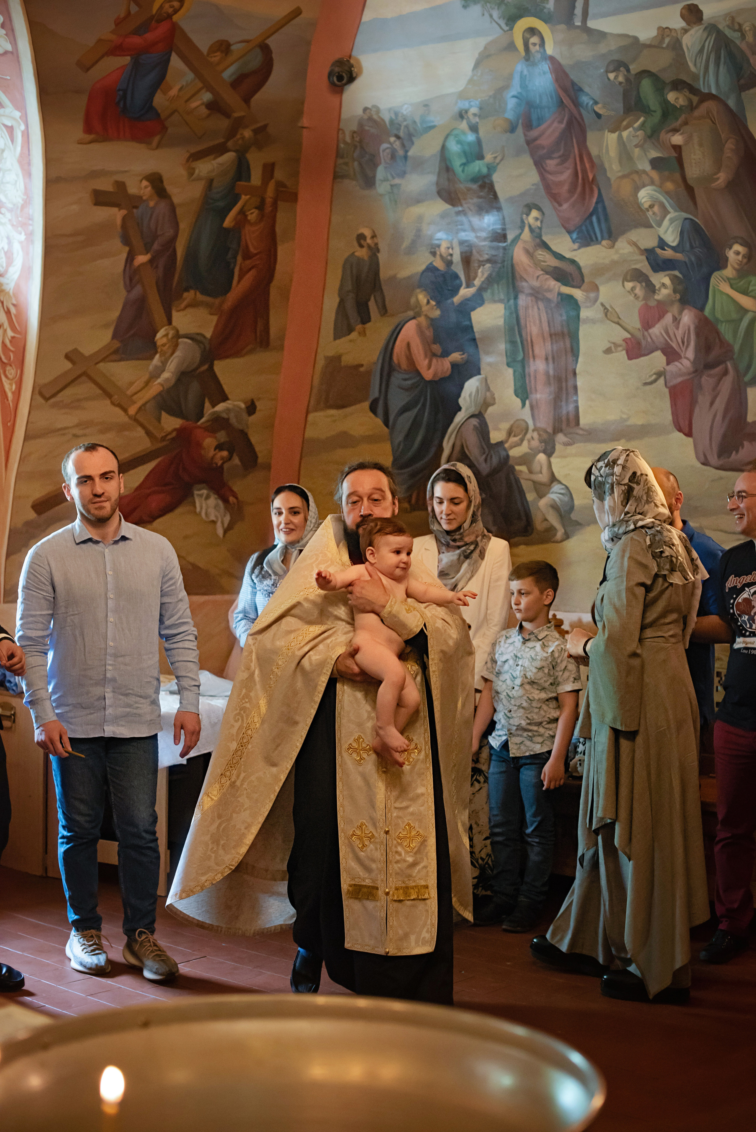 Фотосъемка таинства святого крещения в г. Ярославле и Ярославской обла. Профессиональный фотограф Елена Красилина г.Ярославль, г. Рыбинск