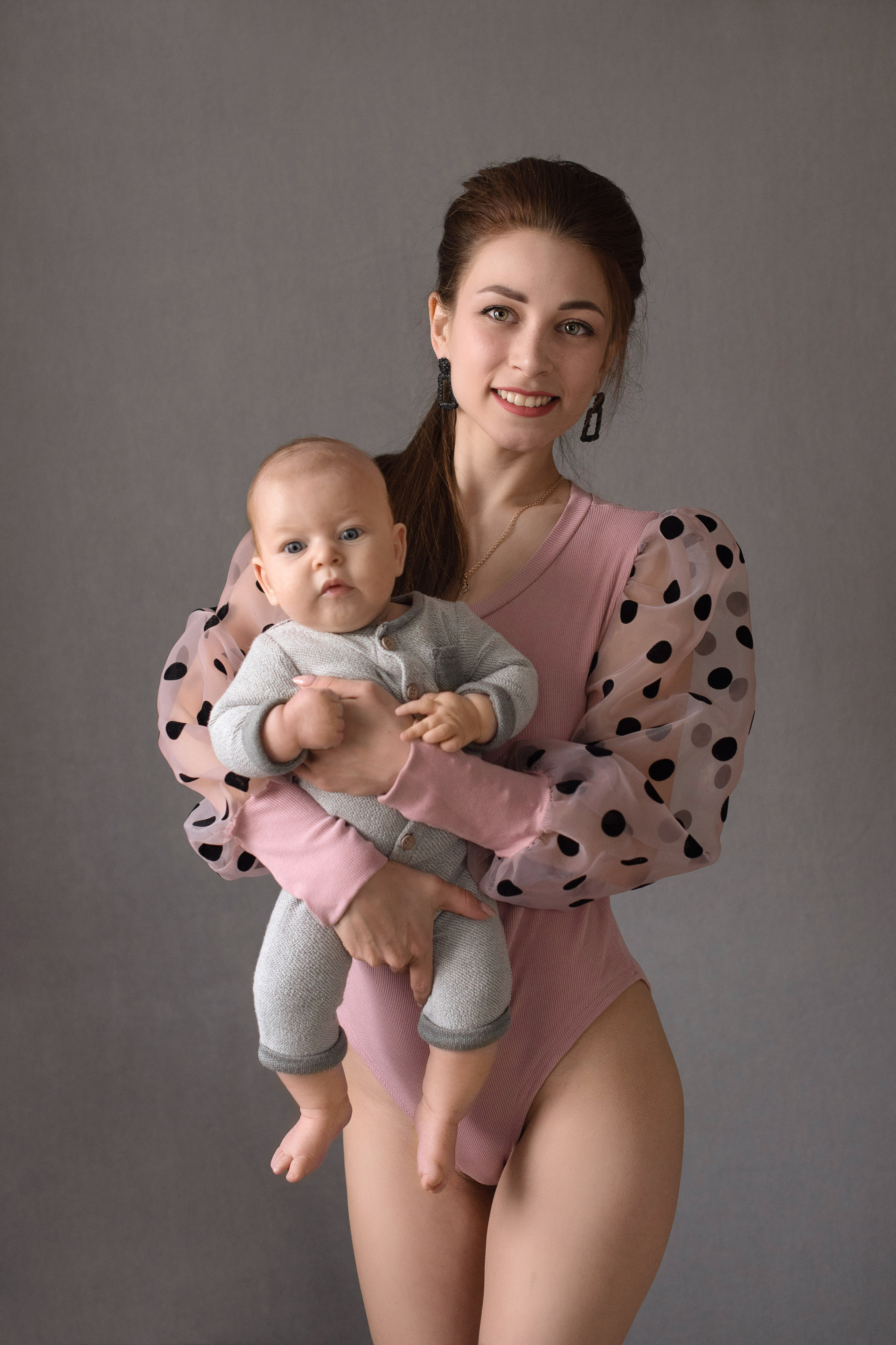 Фотосессия детей до года, детская фотосессия в г. Ярославле и Ярославс. Профессиональный фотограф Елена Красилина г.Ярославль, г. Рыбинск