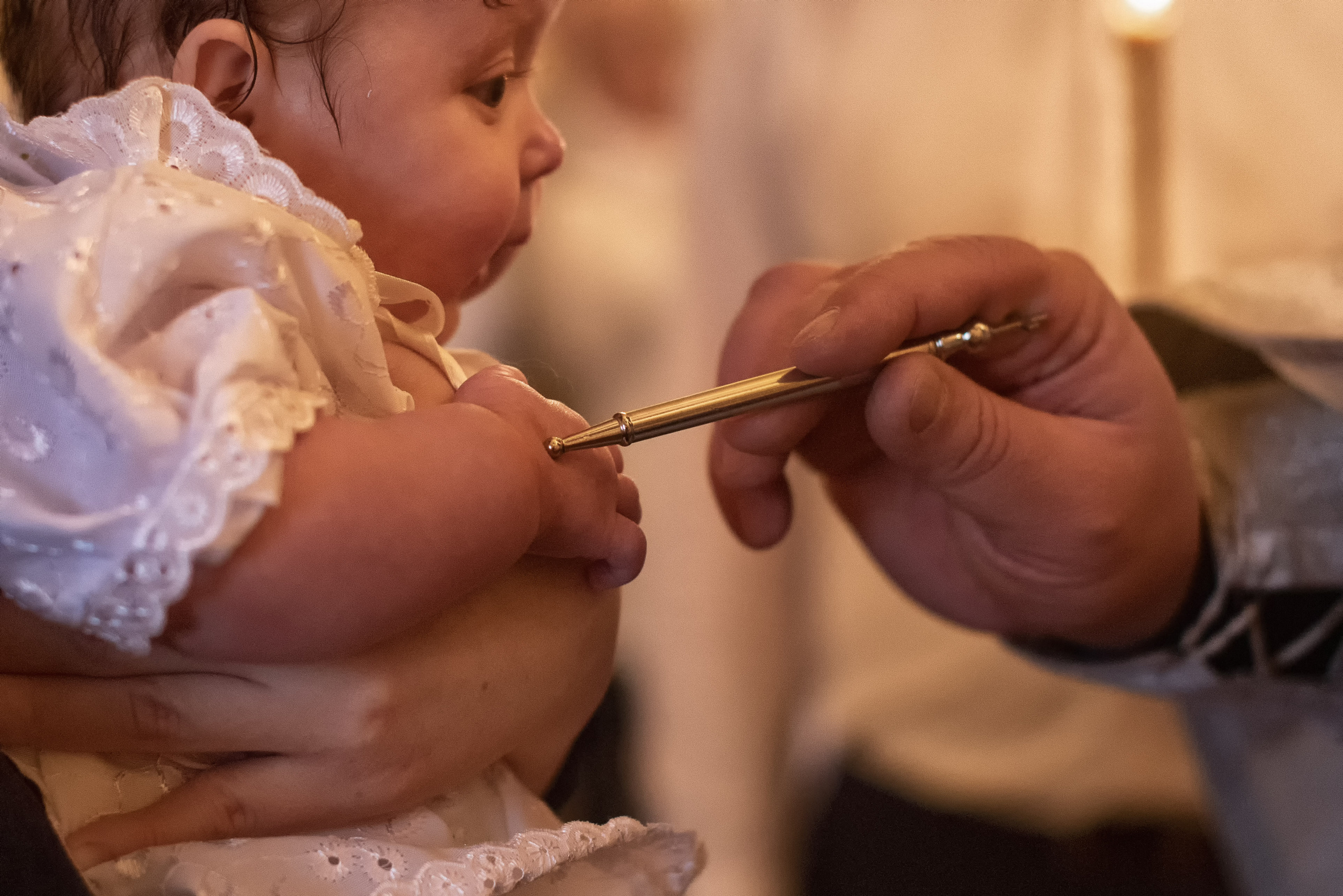 Фотосъемка таинства святого крещения в г. Ярославле и Ярославской обла. Профессиональный фотограф Елена Красилина г.Ярославль, г. Рыбинск