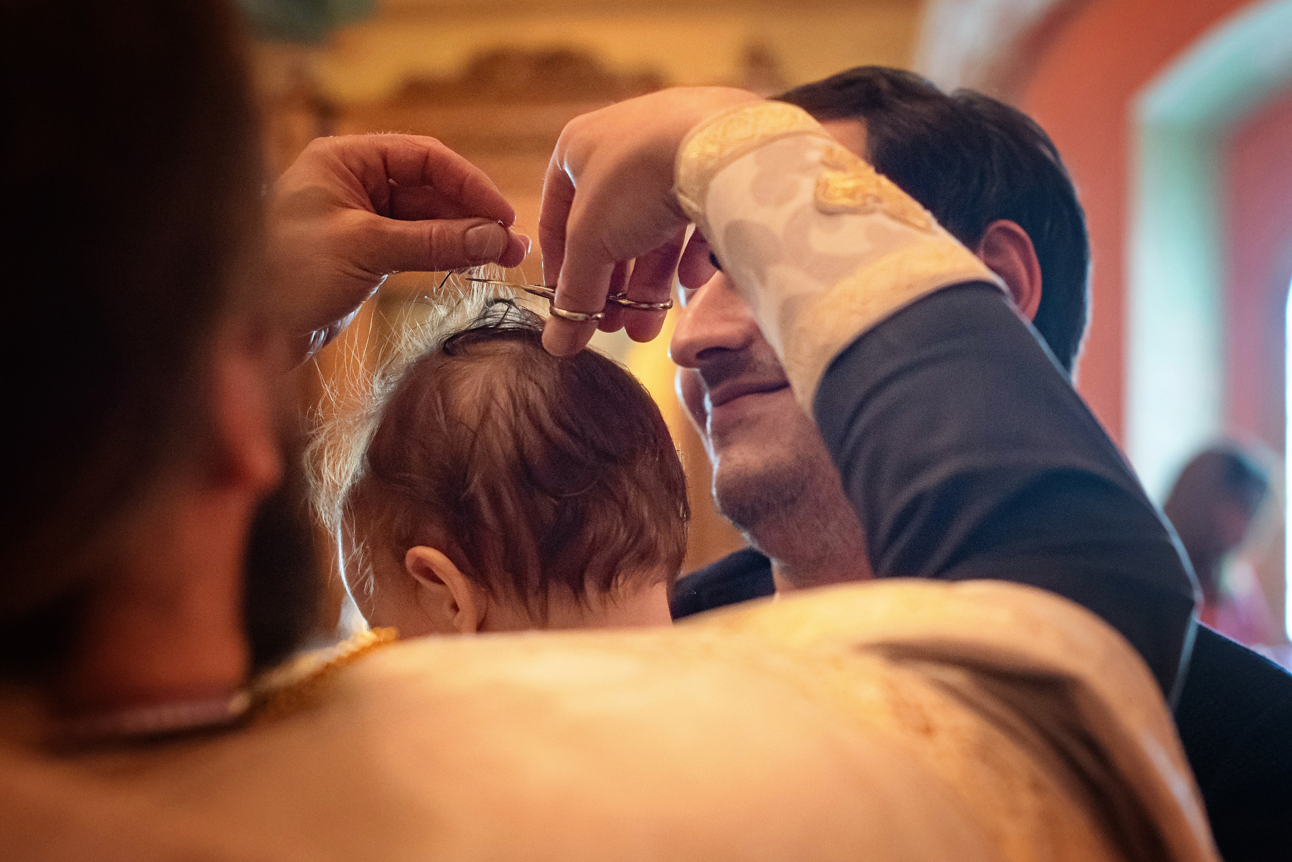 Фотосъемка таинства святого крещения в г. Ярославле и Ярославской обла. Профессиональный фотограф Елена Красилина г.Ярославль, г. Рыбинск