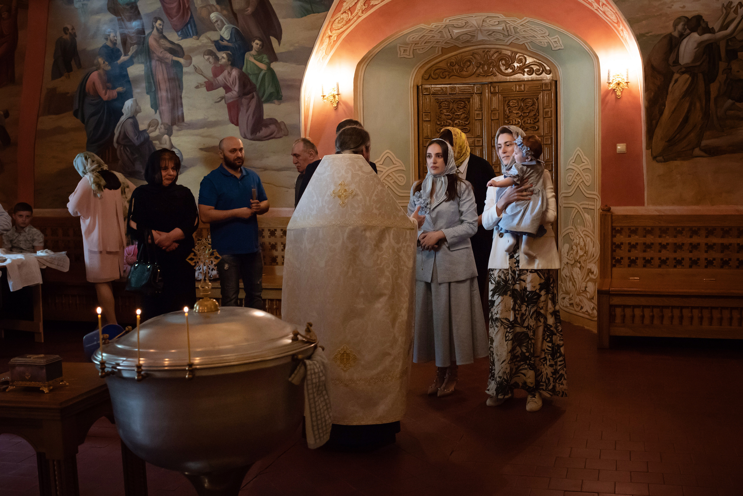 Фотосъемка таинства святого крещения в г. Ярославле и Ярославской обла. Профессиональный фотограф Елена Красилина г.Ярославль, г. Рыбинск