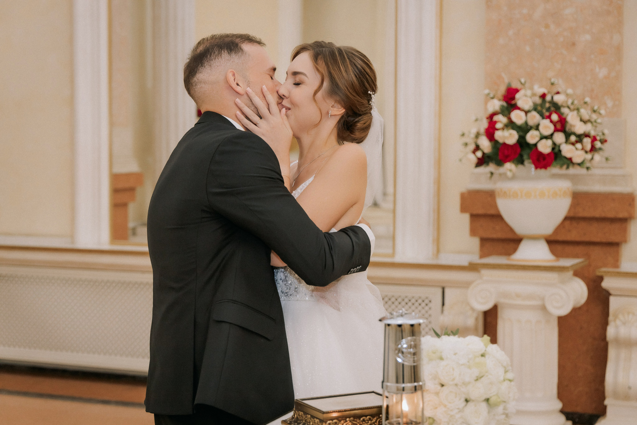 Свадебная прогулка Екатерины и Евгения. Свадебная фотография. Арина Рубах