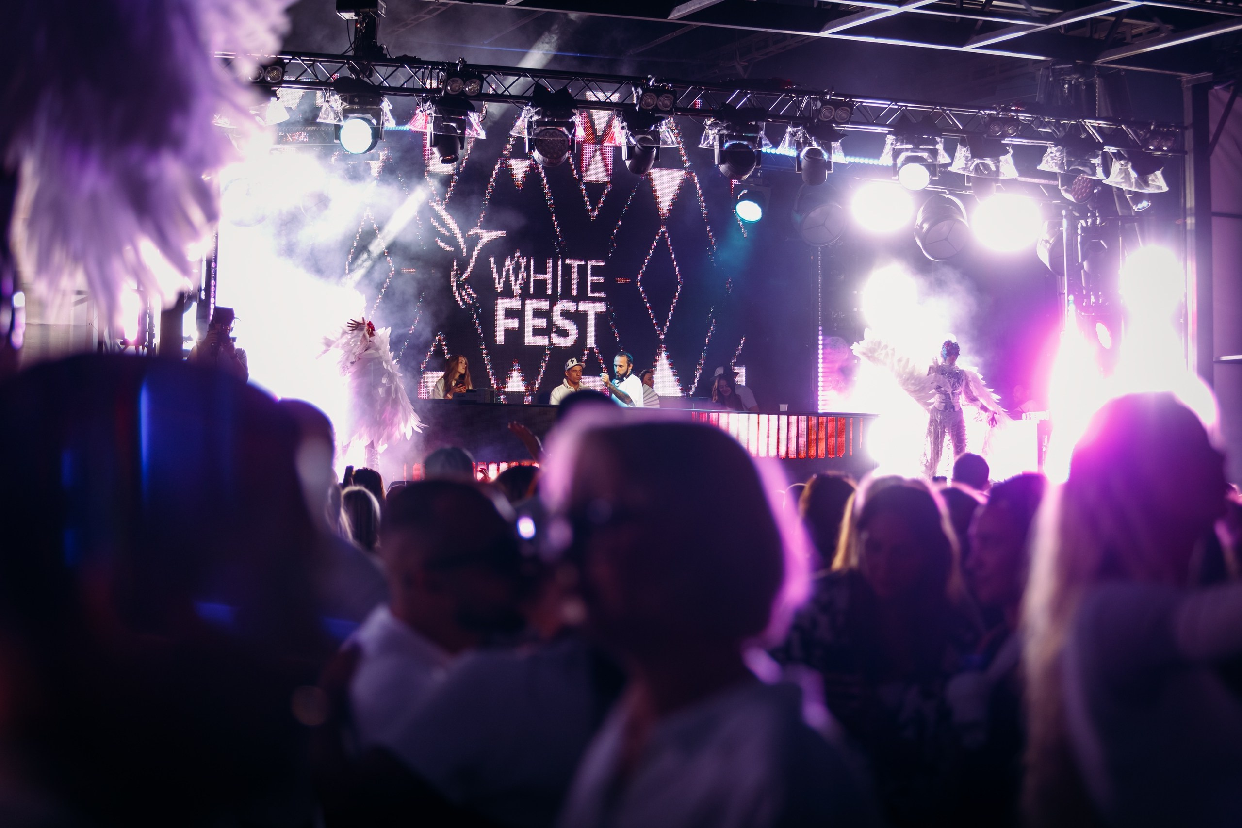 White Party @ Бархат парк. Репортажный фотограф Максим Полянский. Москва, Санкт-Петербург, Красноярск