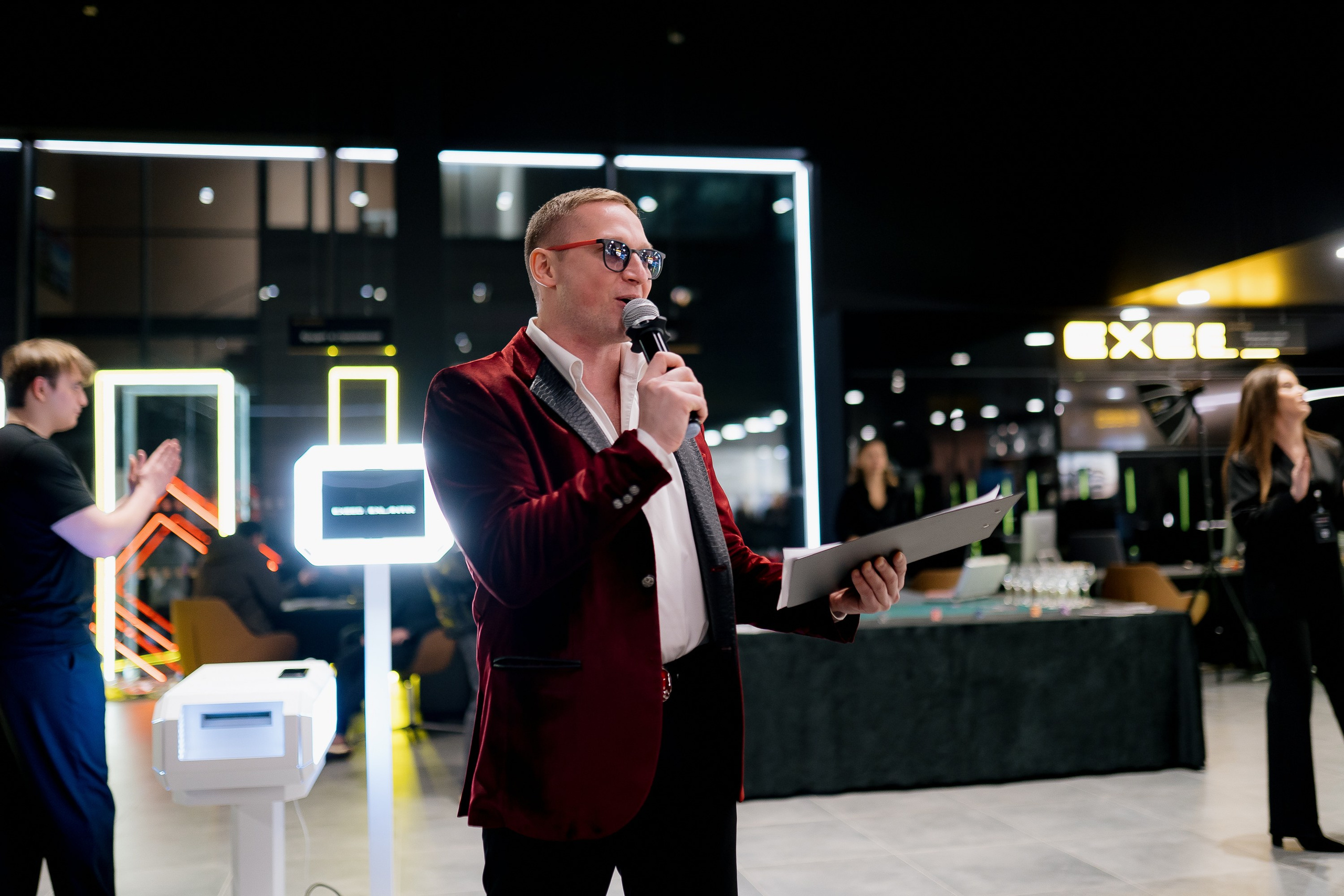 Презентация Exlantix ET. Сергей Кошкин. Репортажная и ивент-фотография в Сургуте