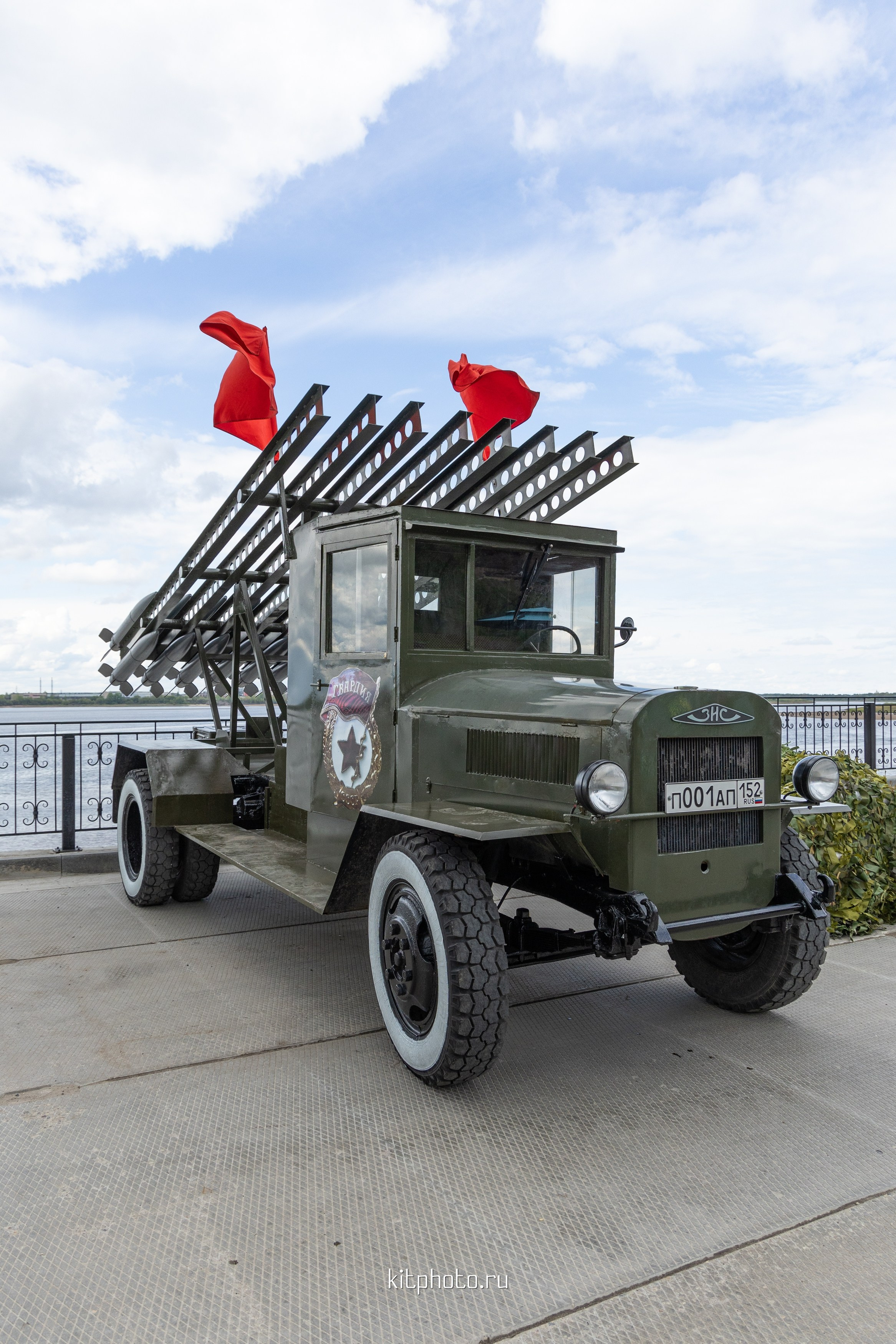 Фотосъёмка Дня Победы 2025 в Городце | Репортаж от KitPhoto. Фотограф Нижний Новгород Мария Китаева