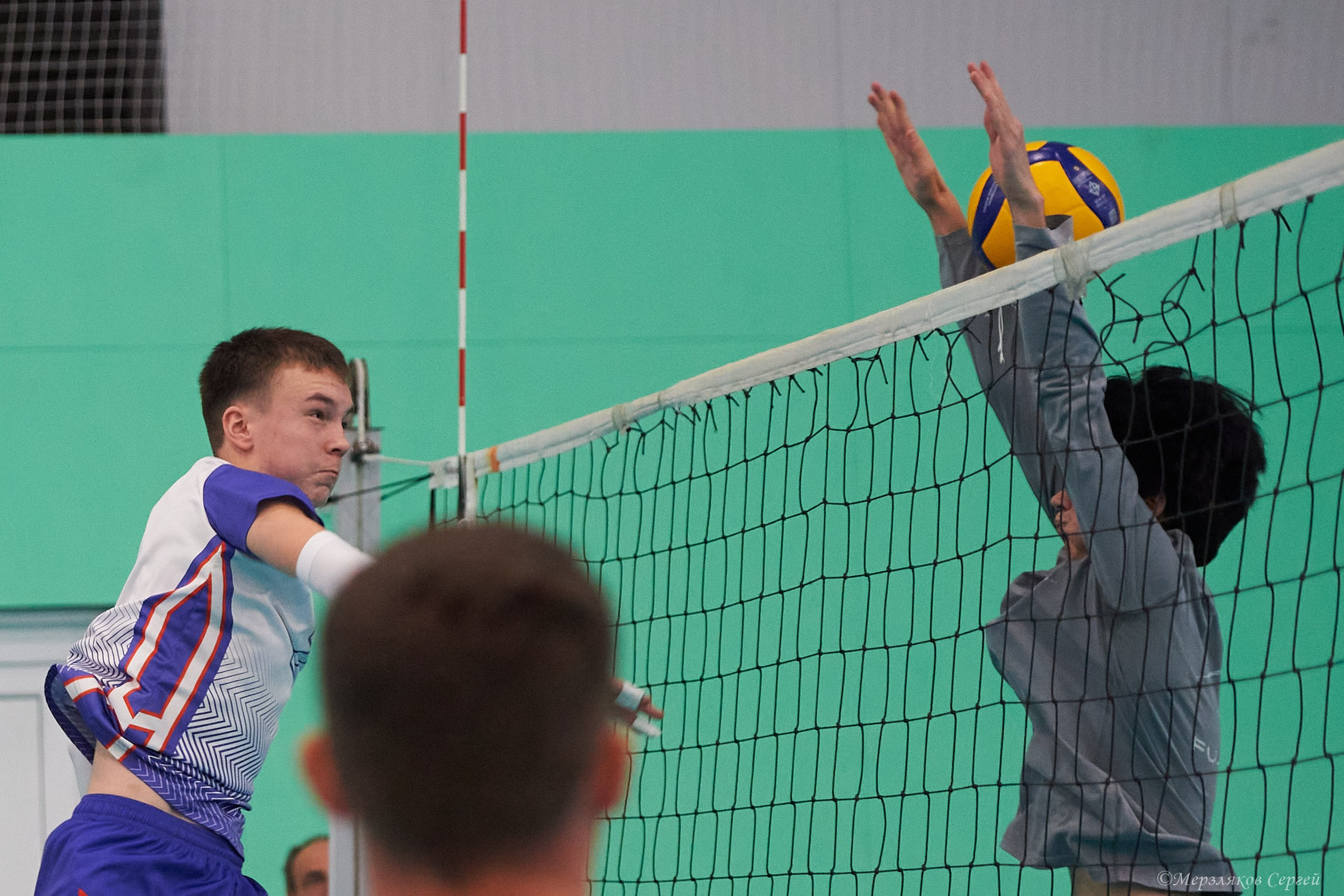 Новогодний волейбольный турнир. Ижевск. 16.12.23. Спортивный репортажный фотограф в Ижевске Сергей Мерзляков