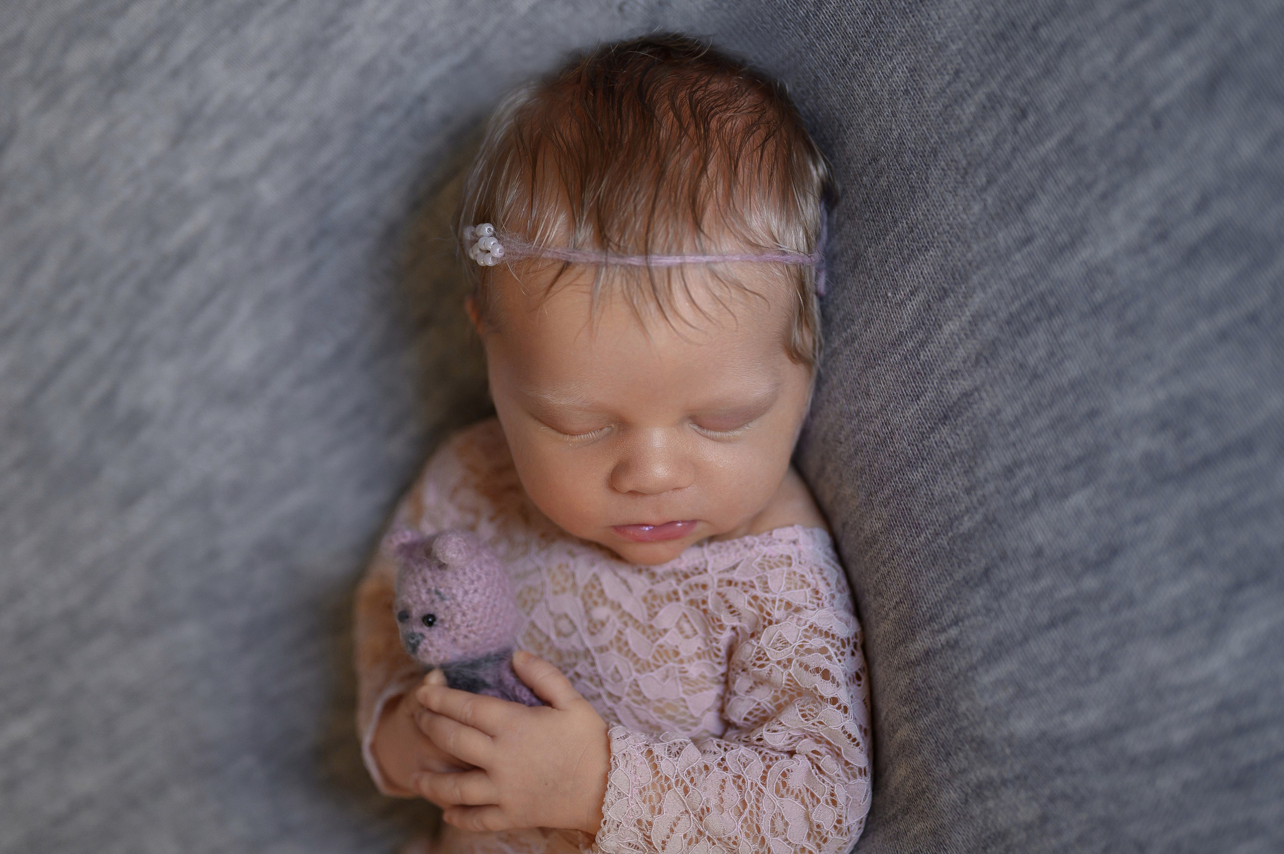 Фотосессия новорожденных, нью-борн малышей в Кингисеппе, Сестрорецке, Санкт-петербурге