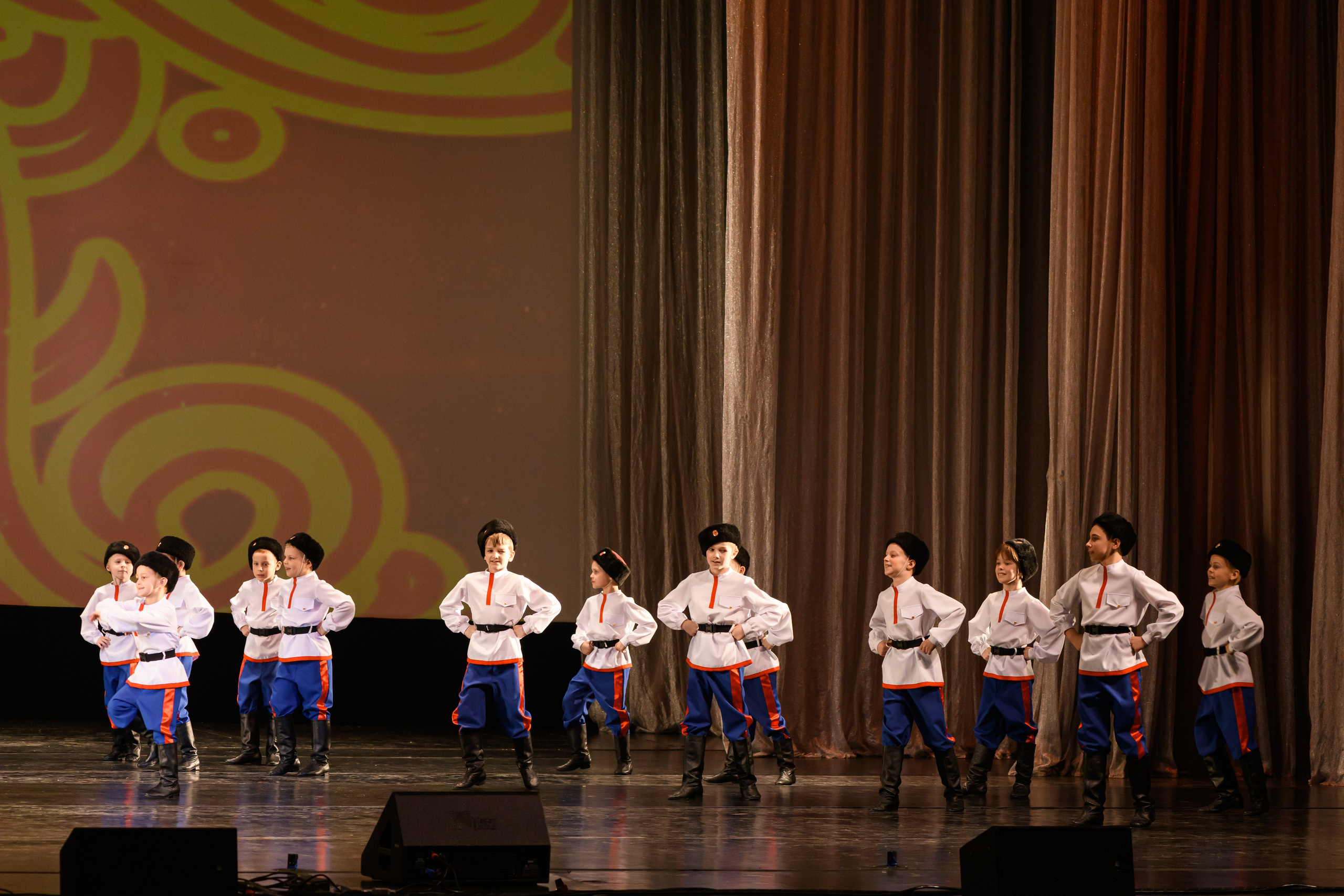 23 апреля, часть 2, БКЗ Октябрьский, г. Санкт-Петербург. Золотое яблочко