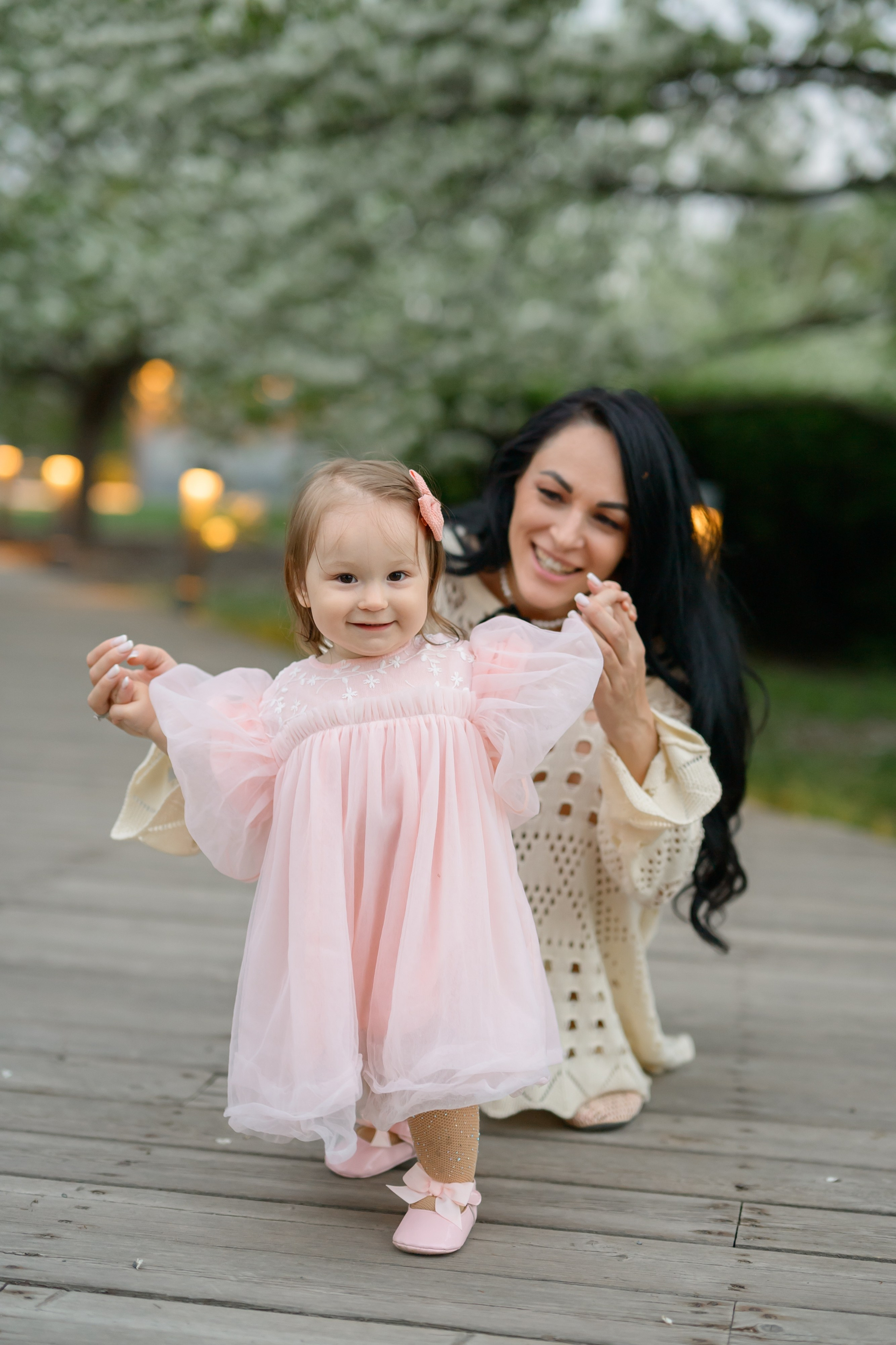 Алиса и Мария. Фотосессия в цветении в парке Музеон. Semerlina.ru